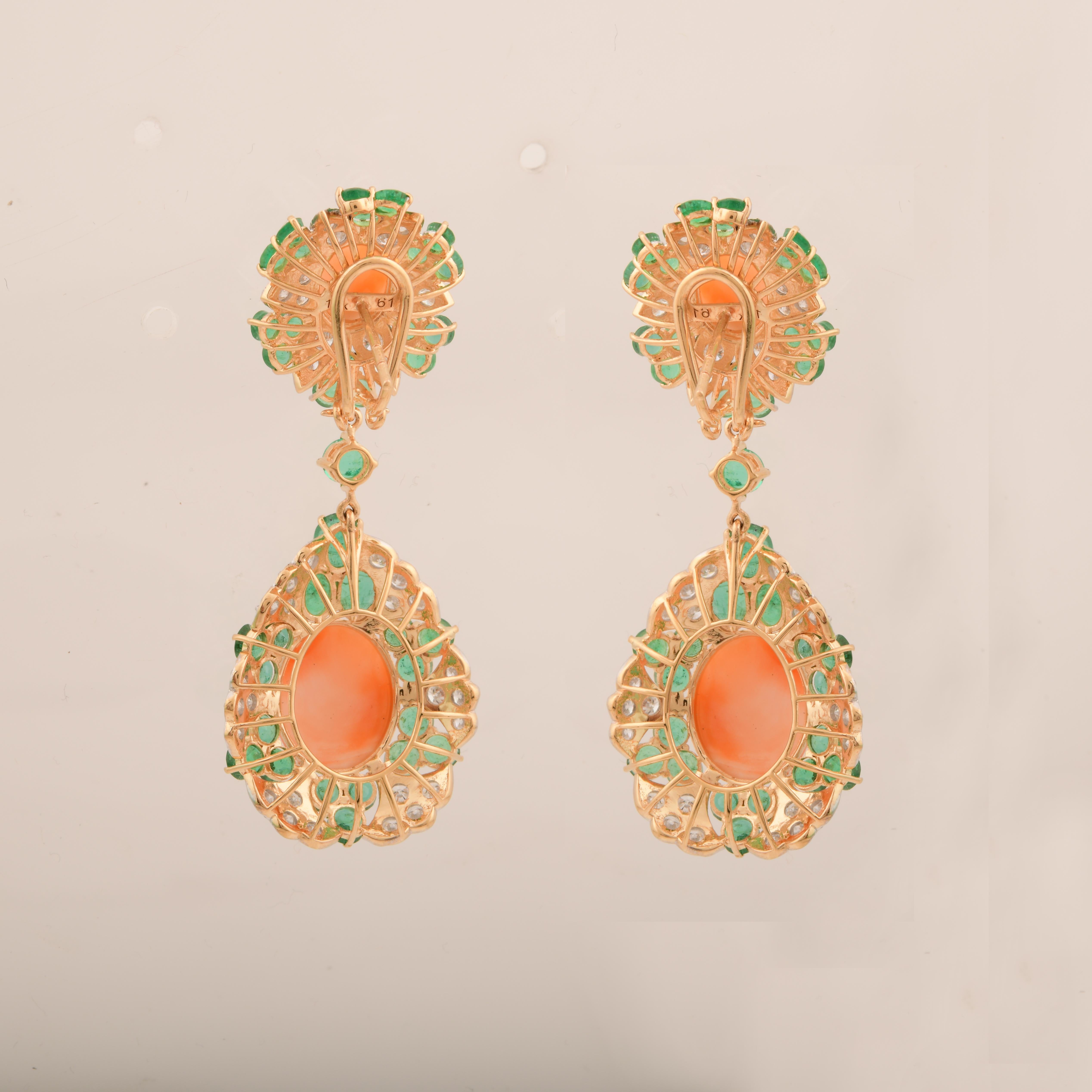 De las mujeres 27.08 TCW Coral Esmeralda Diamante Pendientes Colgantes Joyería de Oro Amarillo de 14 Kilates en venta