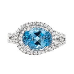 Anillo de Vestido Remolino de Oro Blanco de 18 Quilates con Aguamarina y Racimo de Diamantes de 2,70 Quilates