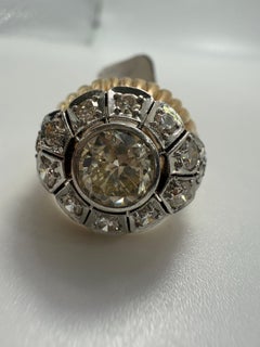 2.70ct Diamond ring 18KT gold antique design year unknown