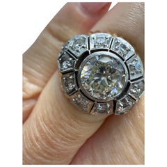 Anello con diamante da 2,70 carati in oro 18KT dal design antico anno sconosciuto