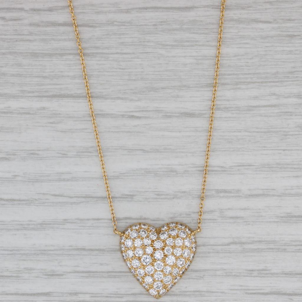 Collana con ciondolo a forma di cuore con diamanti da 2,70 ct. in oro giallo 18 carati e catena da 15,5