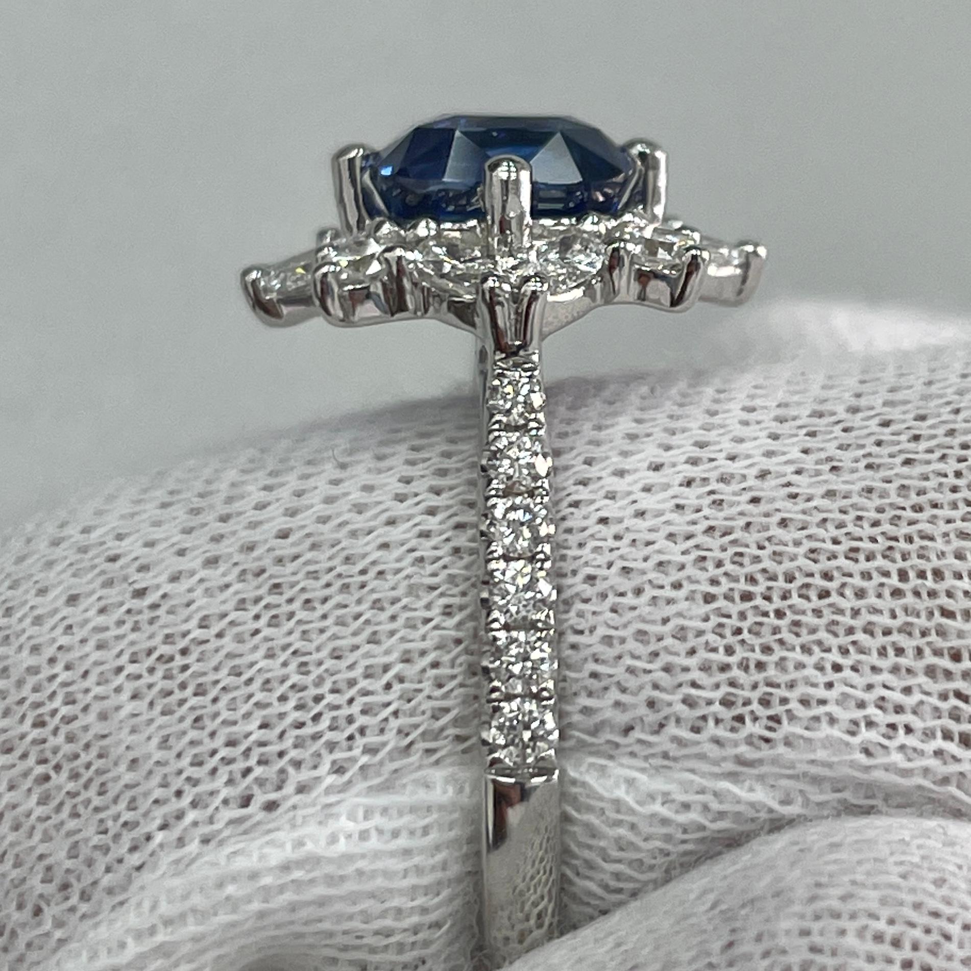 2.71 Carat Cushion Cut Sapphire & Diamond White Gold Ring In New Condition For Sale In New York, NY