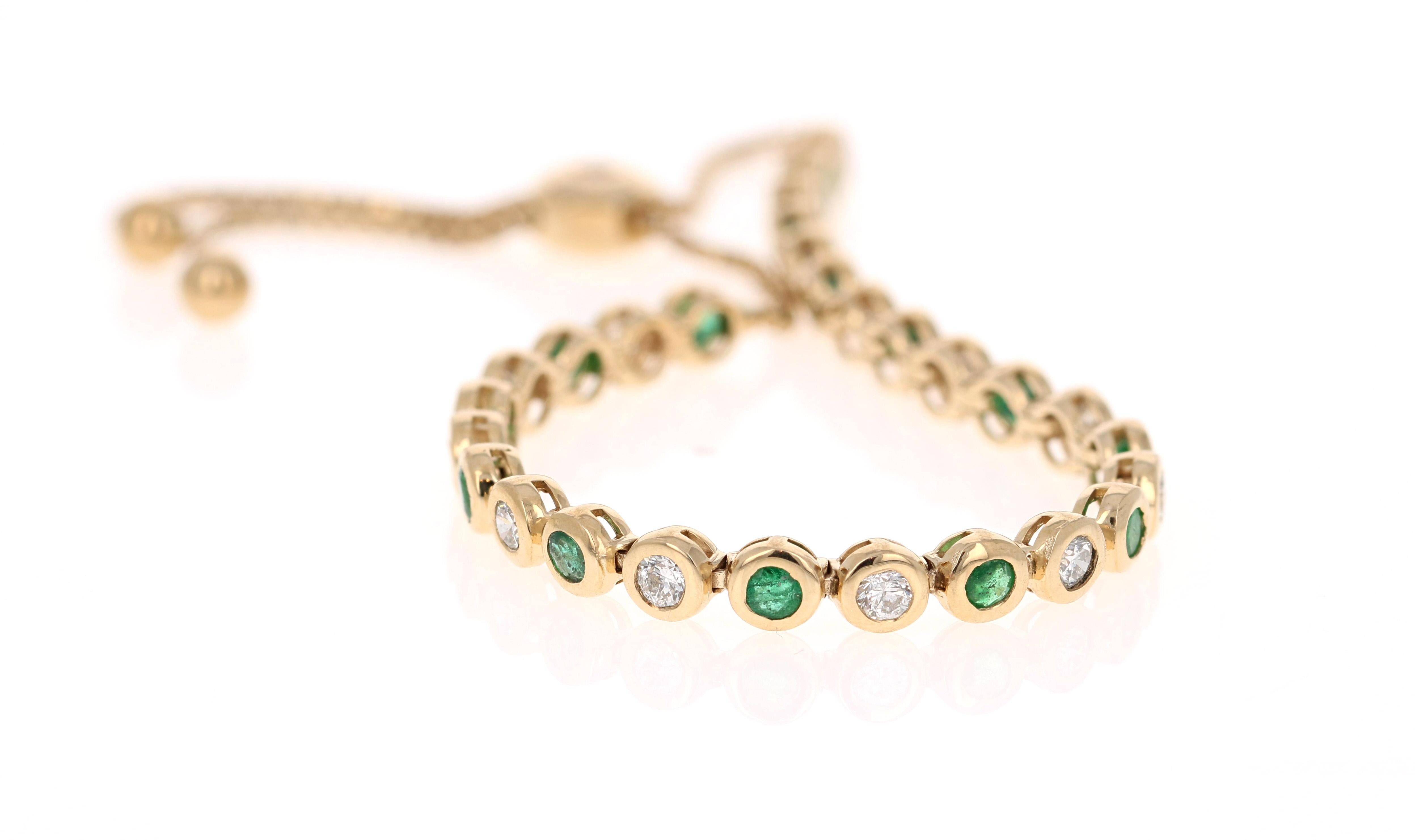 Modern 2.71 Carat Emerald Diamond Bracelet 14 Karat Yellow Gold