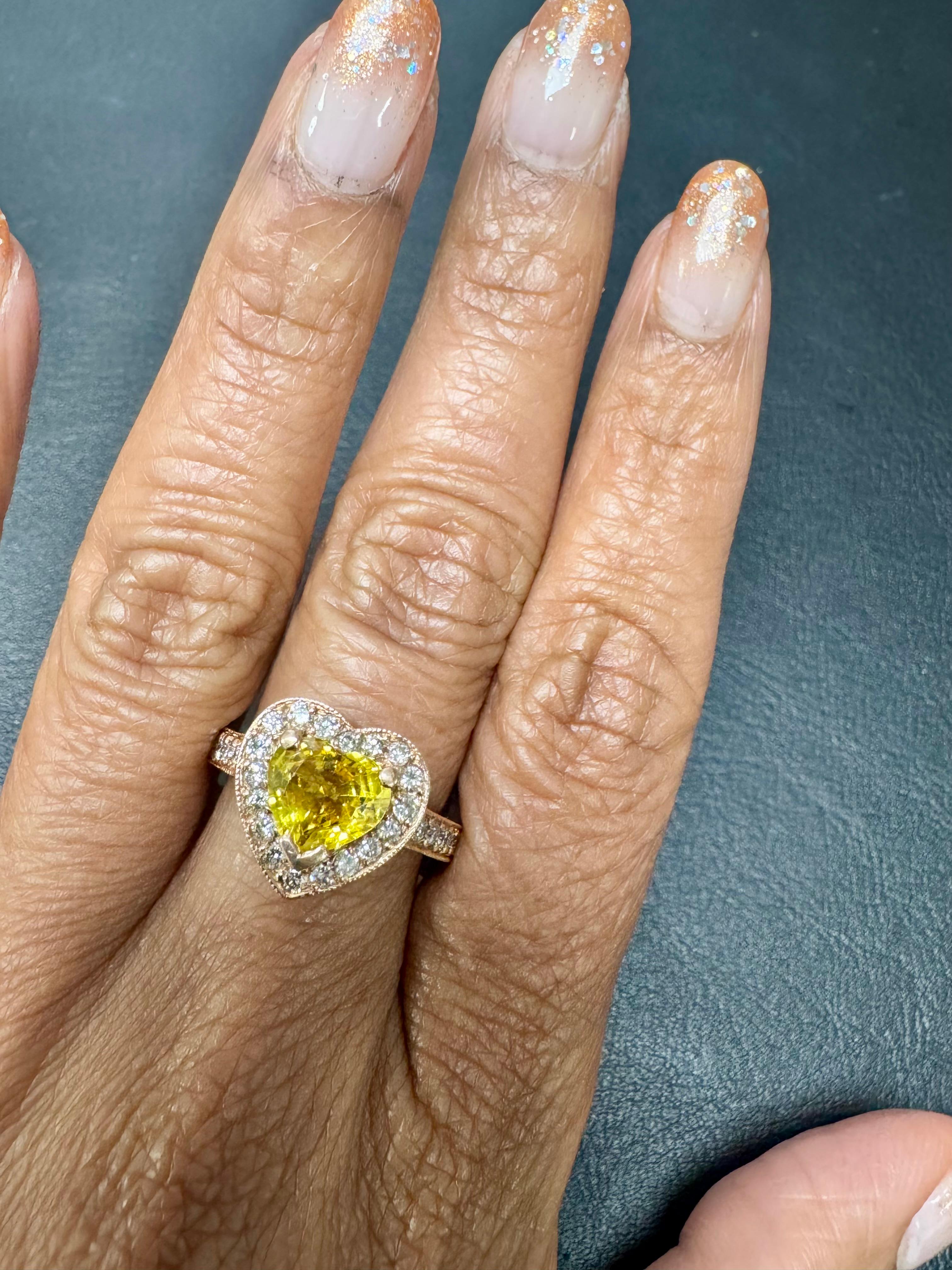 2,71 Karat Herzschliff Gelber Saphir Diamant Verlobungsring im Angebot 2