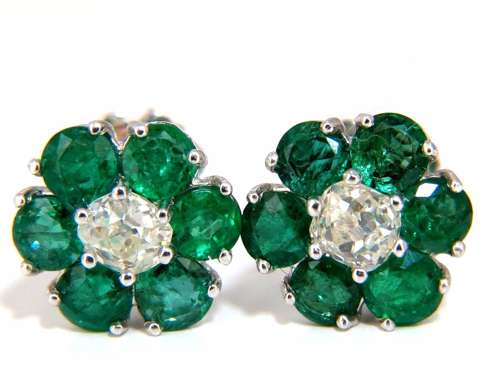 2.71 Carat Natural Vivid Green Emerald Diamond Earrings 14 Karat Cluster In New Condition In New York, NY