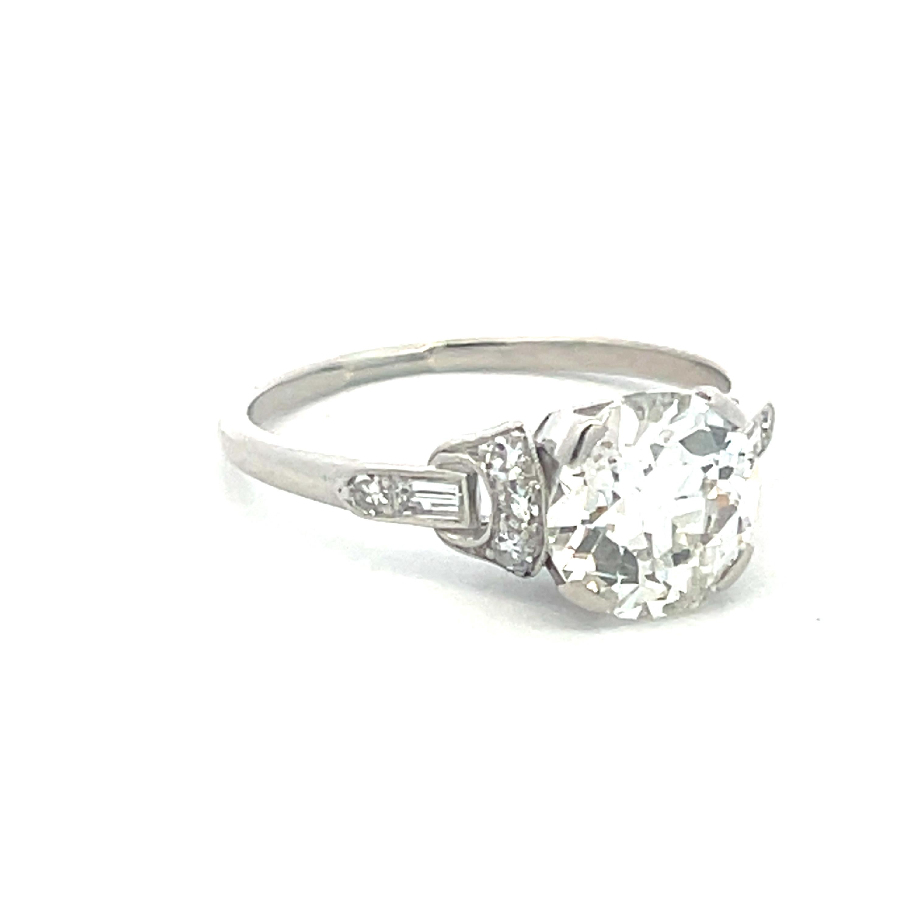 2.71 Carat Old European Cut and Emerald Cut Diamond Platinum Art Deco Ring In Good Condition For Sale In New York, NY