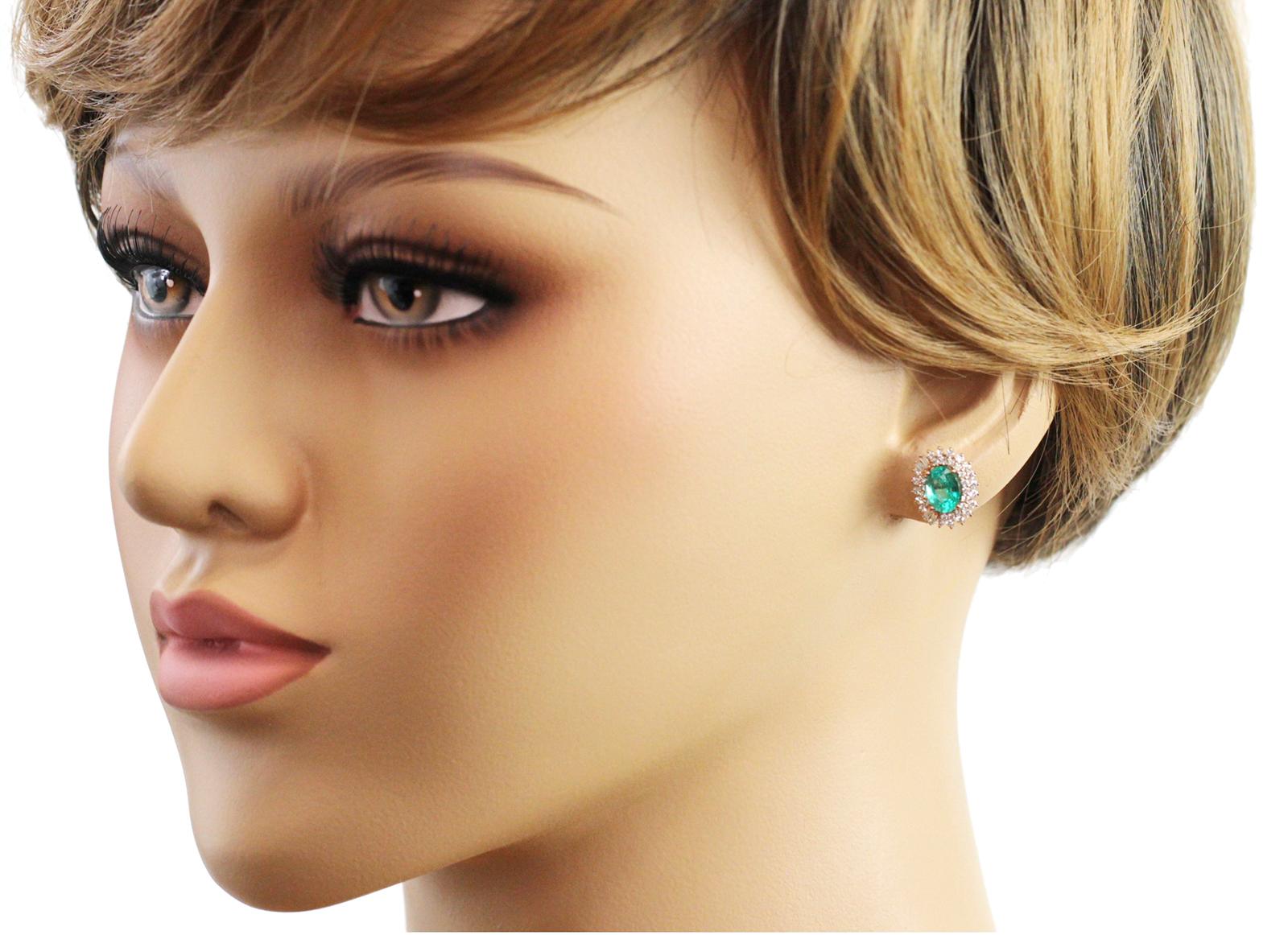 2.71 Carat Zambian Emerald and 1.69 CT Diamonds in 14K Rose Gold Stud Earrings In Excellent Condition In Los Angeles, CA
