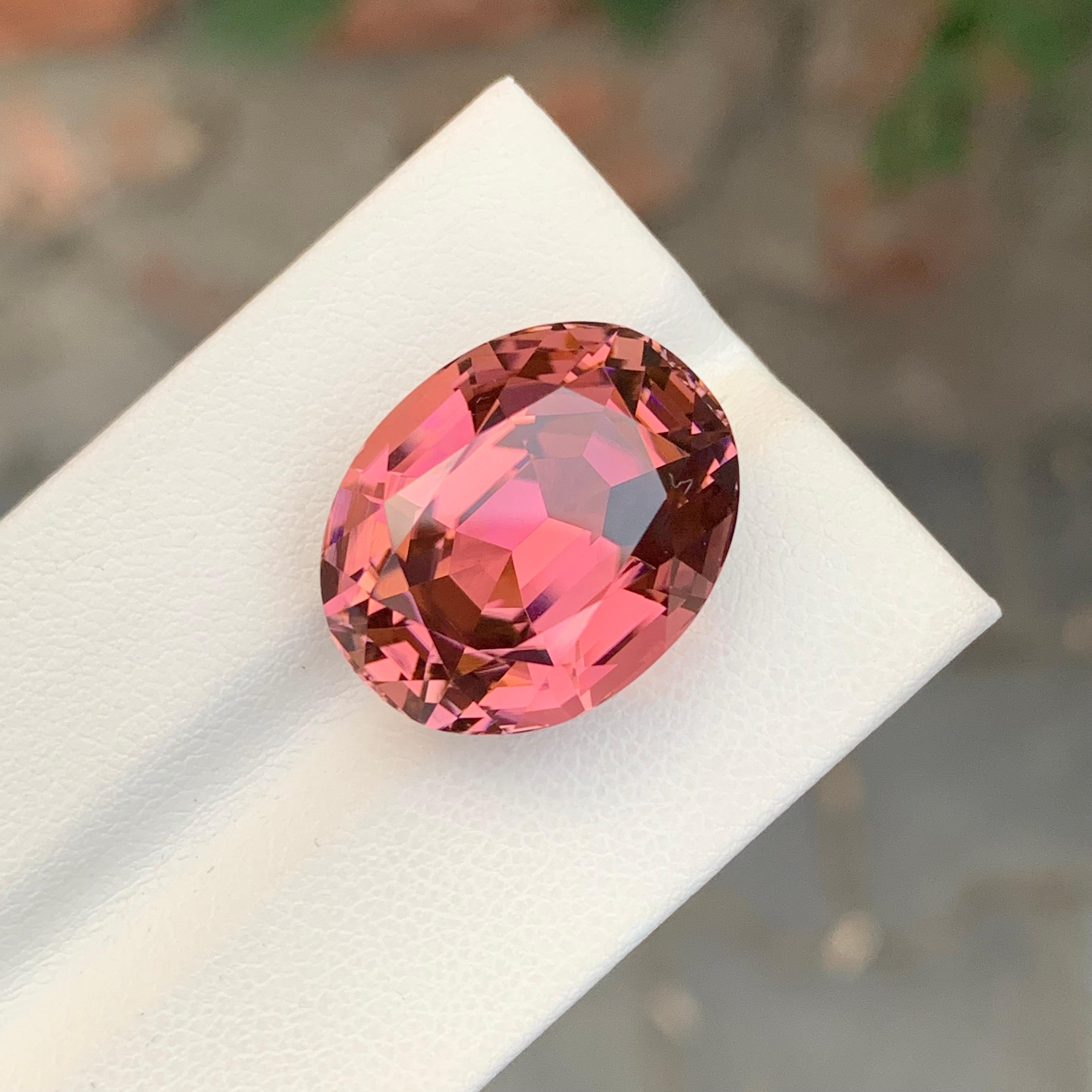 Tormalina rosa pesca sfaccettata

Peso: 27,15 Carati
Dimensioni: 19,5 x 15,8 x 13 mm
Colore: Rosa pesca 
Trattamento: Non
Certificato: Su richiesta del cliente
Forma: Ovale 


La tormalina è una gemma affascinante nota per la sua notevole varietà di
