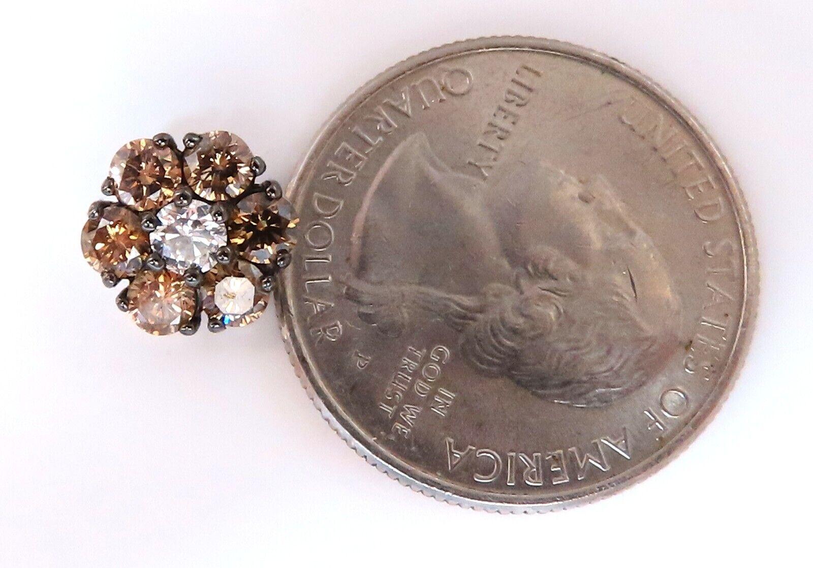 2,71ct. natürliche runde Diamant-Cluster-Ohrringe 14 Karat Fancy Browns (Rundschliff) im Angebot