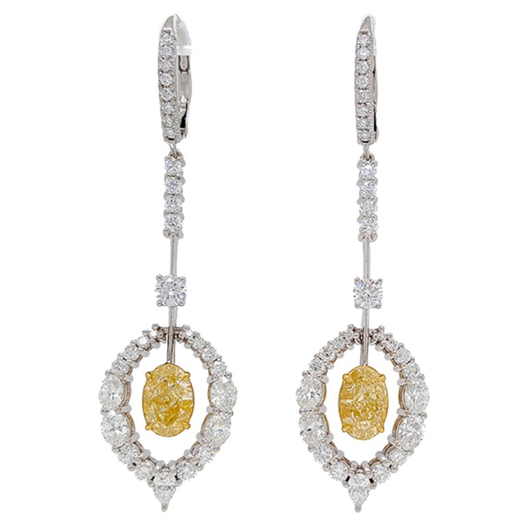 2.70 Carat Fancy Yellow Diamond 18k Gold Chandelier Drop Earring, GIA