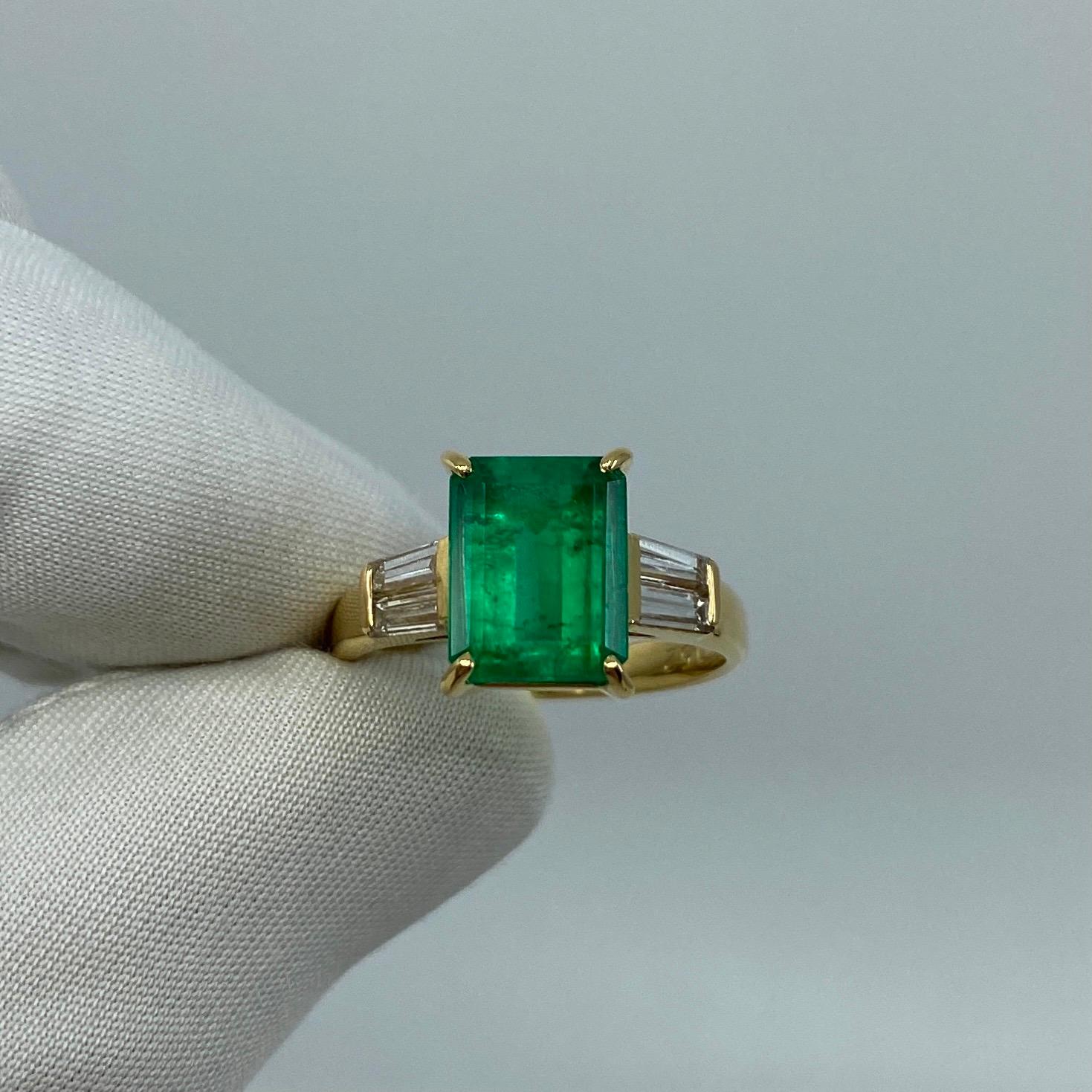 2.72 Carat Fine Vivid Green Colombian Emerald Diamond 18 Karat Yellow Gold Ring 5