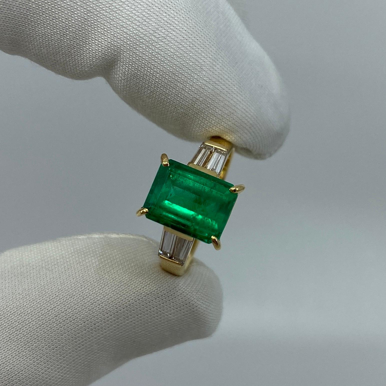 Women's or Men's 2.72 Carat Fine Vivid Green Colombian Emerald Diamond 18 Karat Yellow Gold Ring
