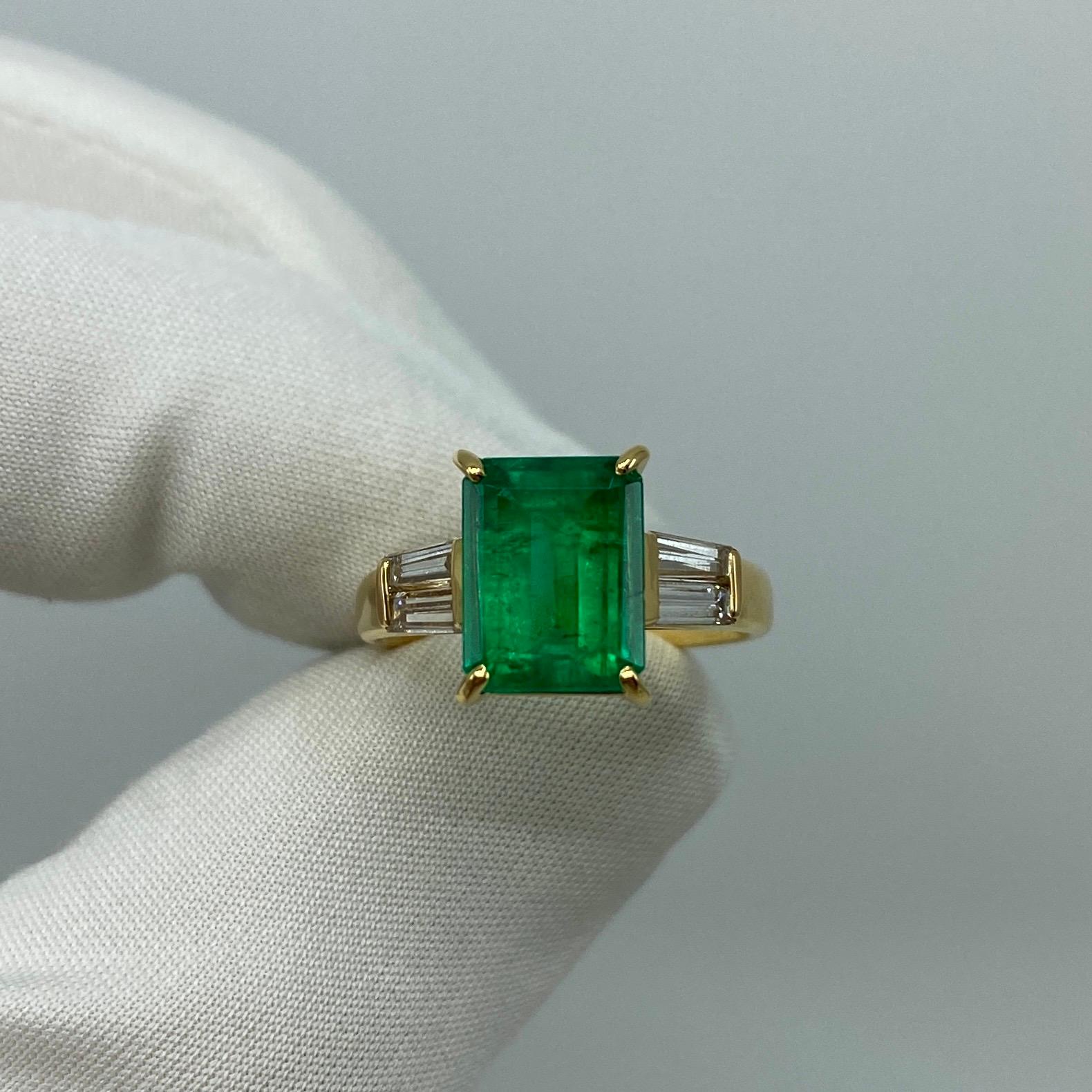 2.72 Carat Fine Vivid Green Colombian Emerald Diamond 18 Karat Yellow Gold Ring 4