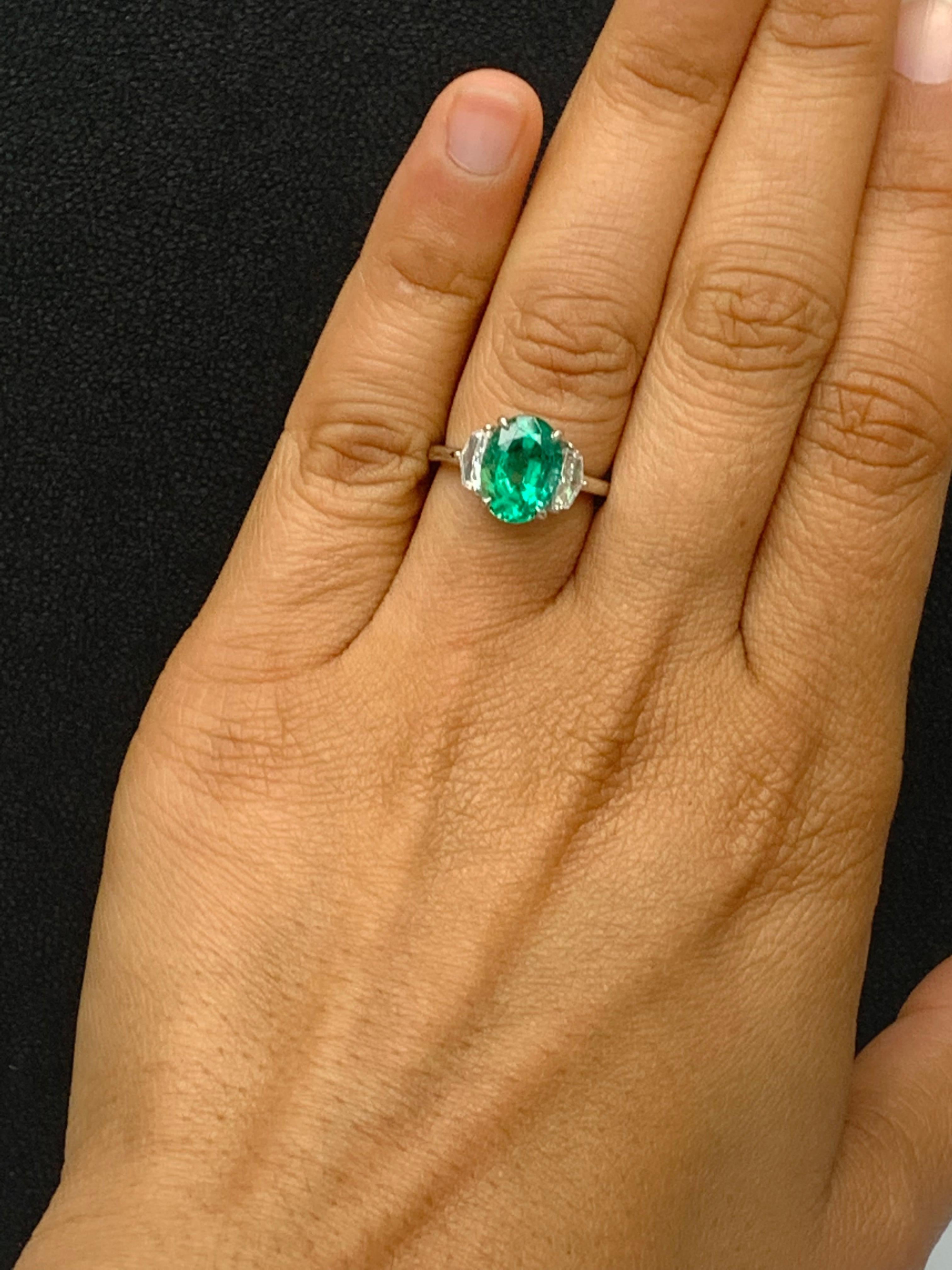Certified 2.72 Carat Oval Cut Emerald Diamond Engagement Ring in Platinum For Sale 4
