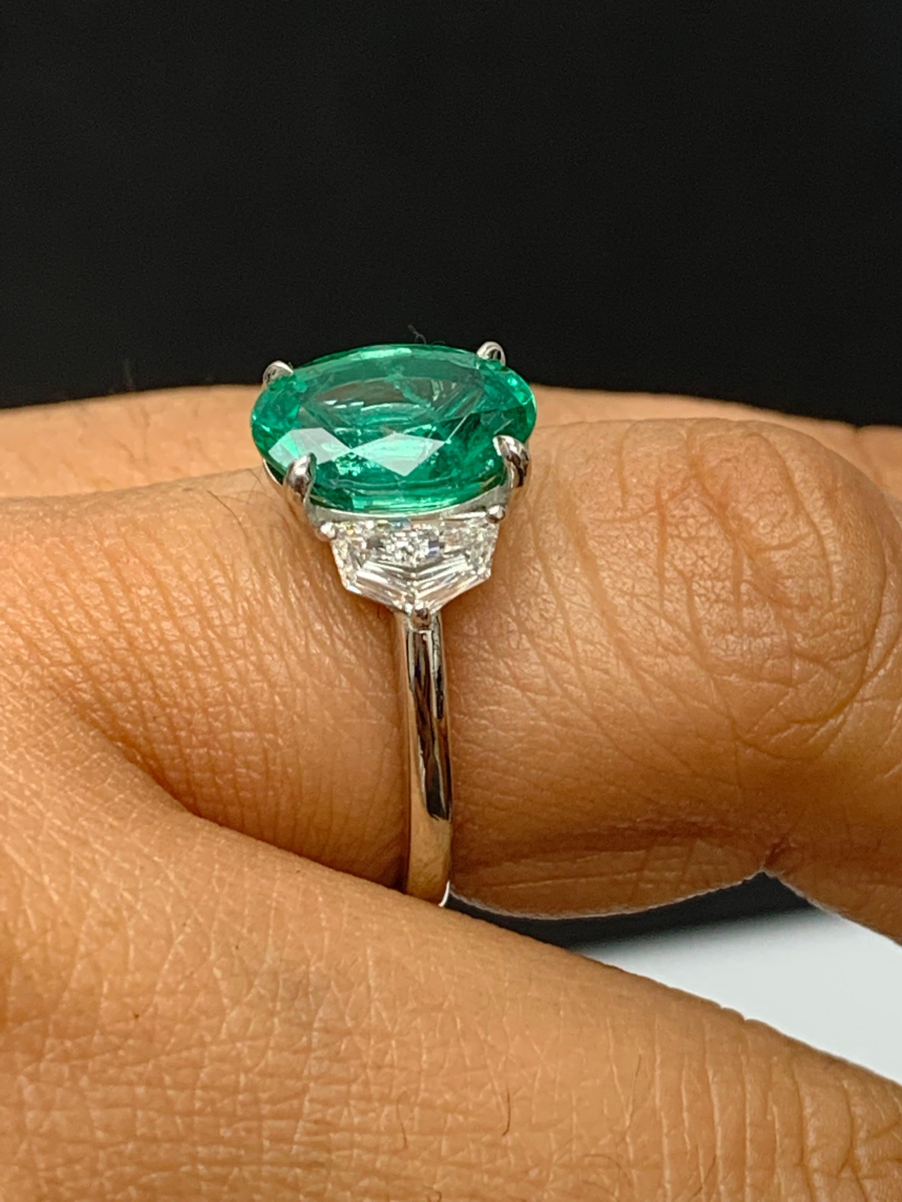 Certified 2.72 Carat Oval Cut Emerald Diamond Engagement Ring in Platinum For Sale 5