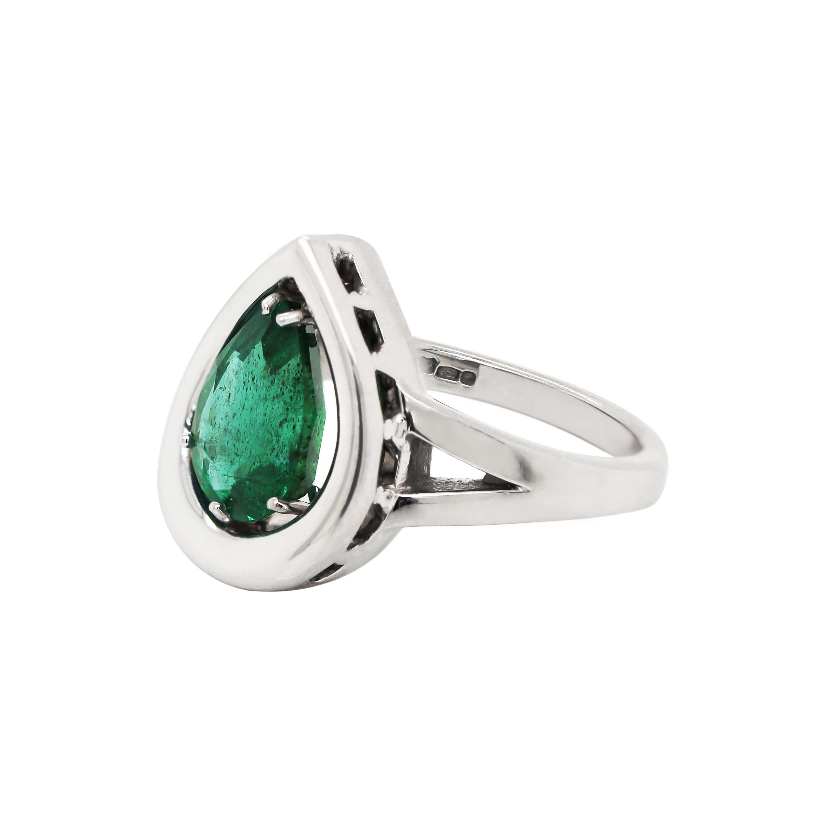 Modern 2.72 Carat Pear Shaped Emerald Platinum Ring For Sale