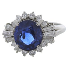 Ring aus Platin mit 2,72 Karat rundem blauem Saphir und Diamant