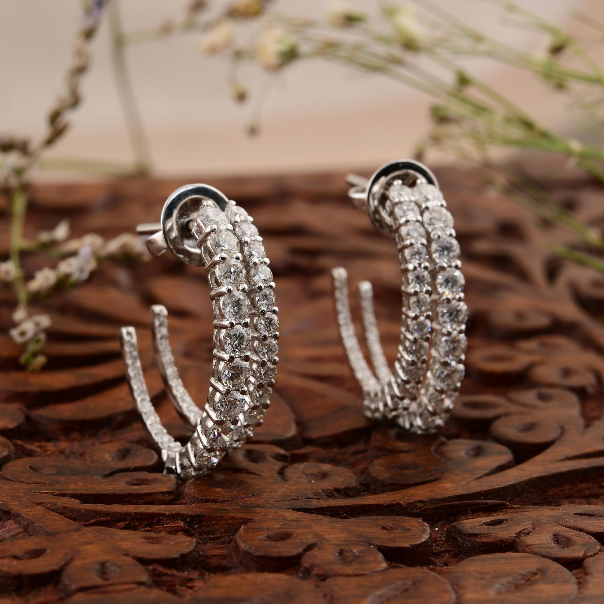 Round Cut 2.72 Carat SI/H Round Brilliant Cut Diamond Hoop Earrings 18 Karat White Gold For Sale