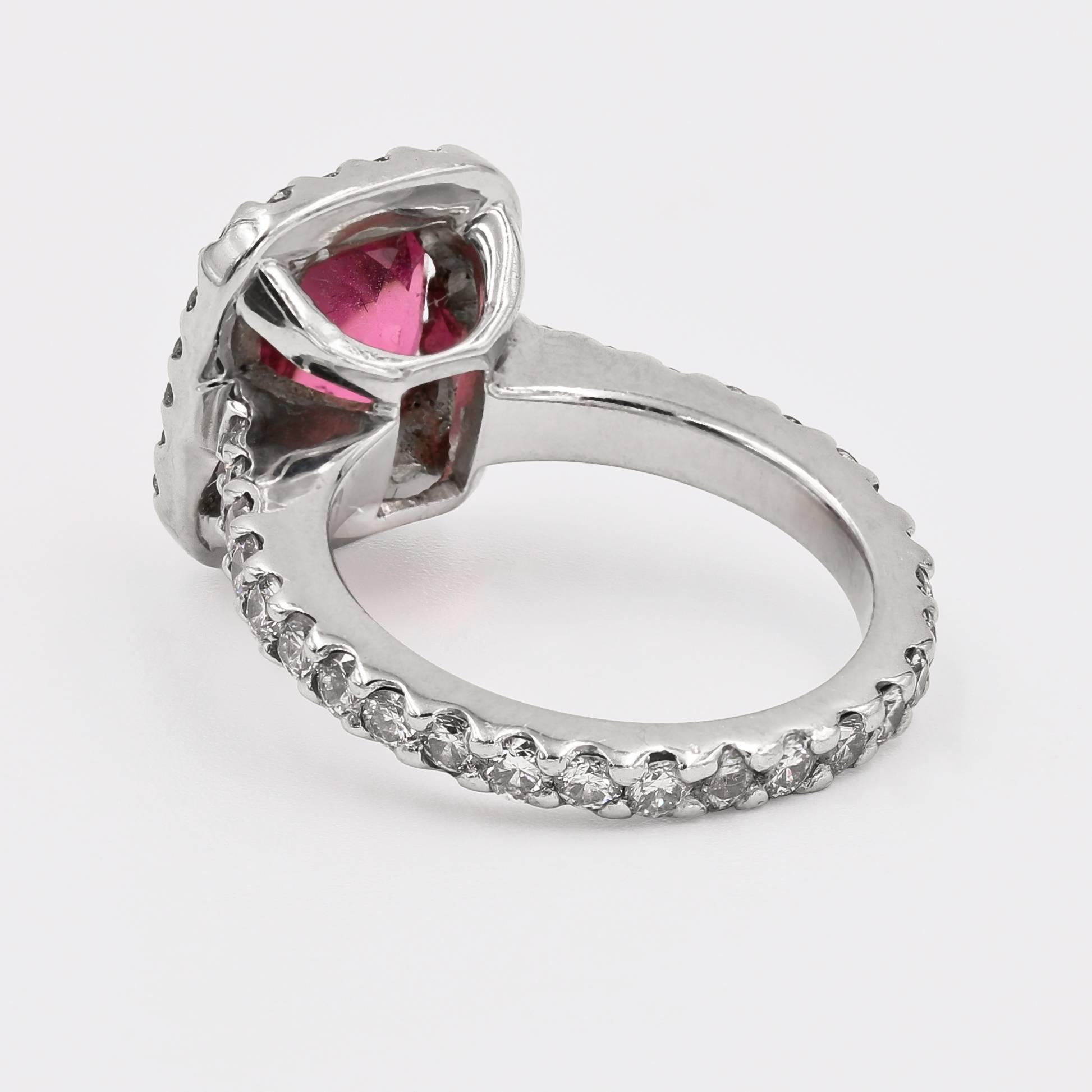 2.72 Carats Buff Top Cabochon Rhodolite Garnet and Diamond Ring In New Condition In Chicago, IL