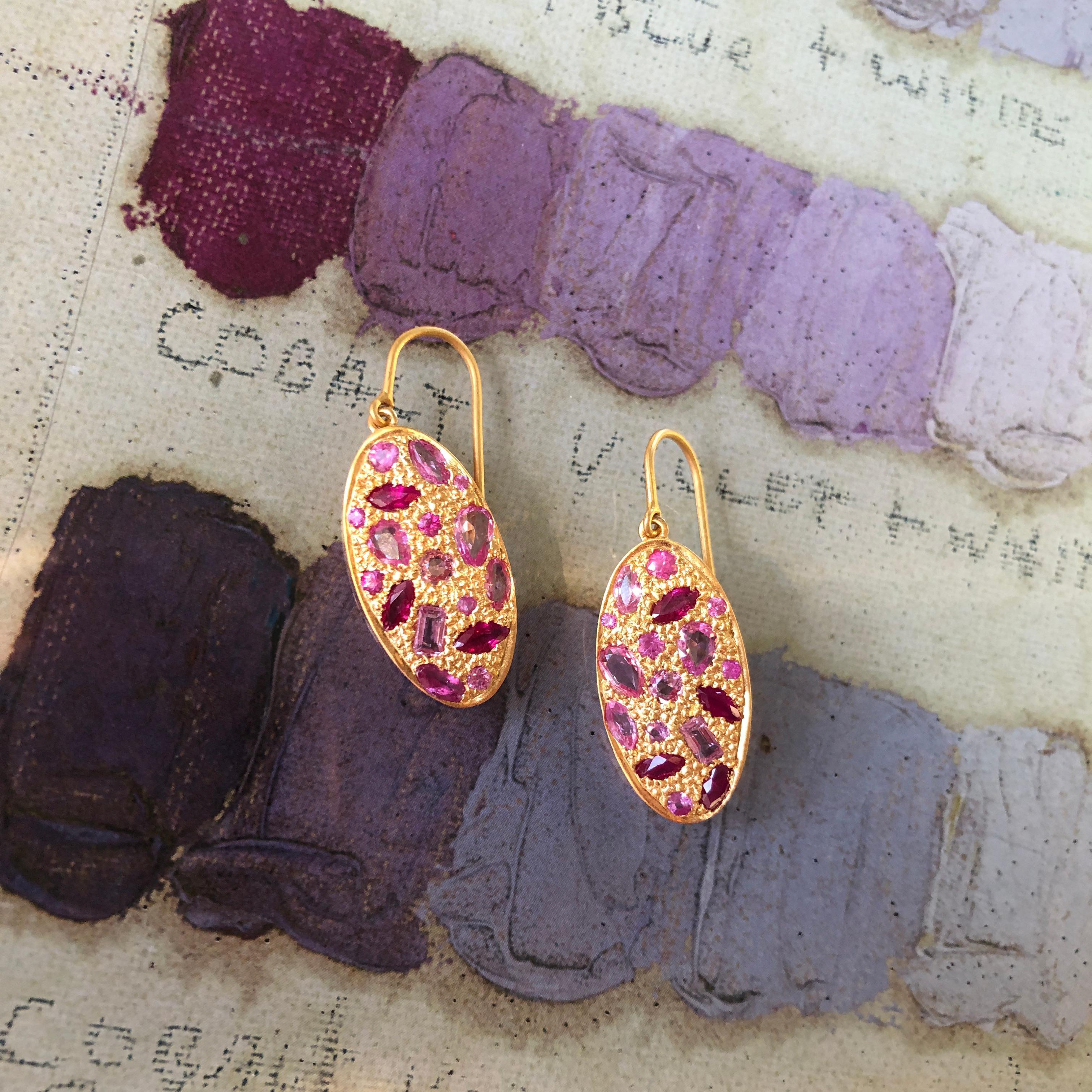 2.72 Carat Pink Sapphire Gold Oval Earrings by Lauren Harper In New Condition In Winnetka, IL