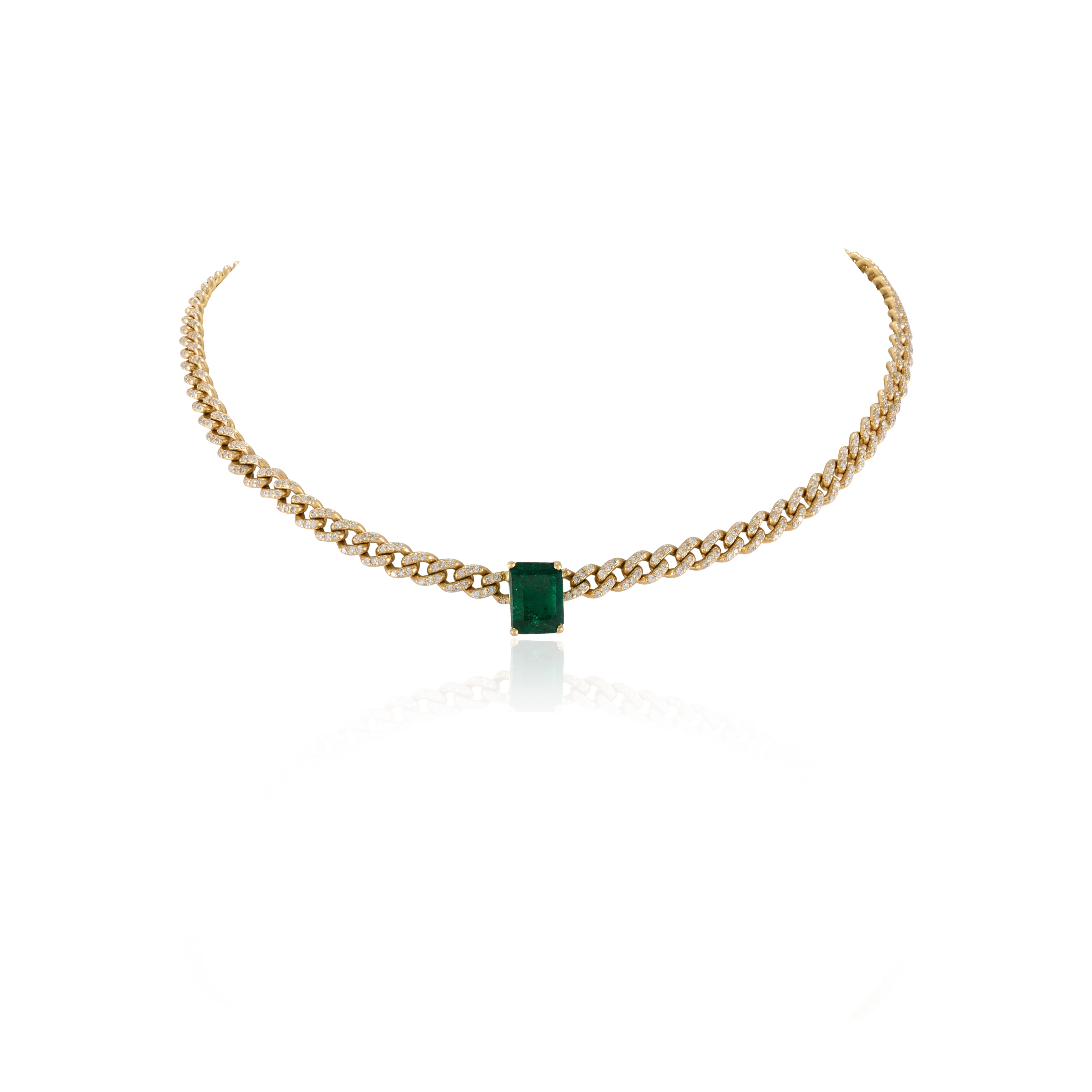 Genuine Emerald and Diamond Curb Chain Choker Necklace in 18k Solid Yellow Gold For Sale 2