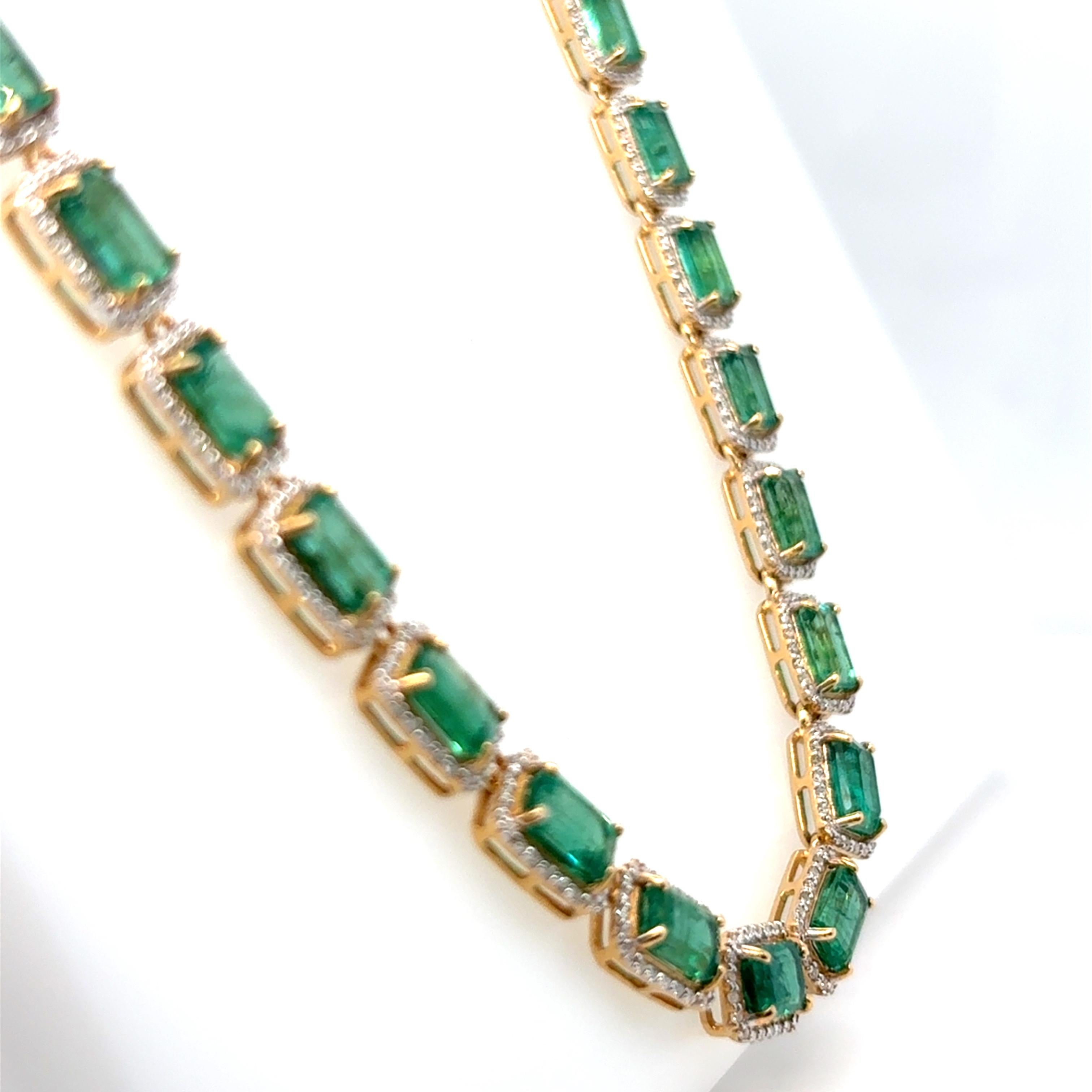 27.20 Carat Emerald Diamond Yellow Gold Necklace For Sale 2