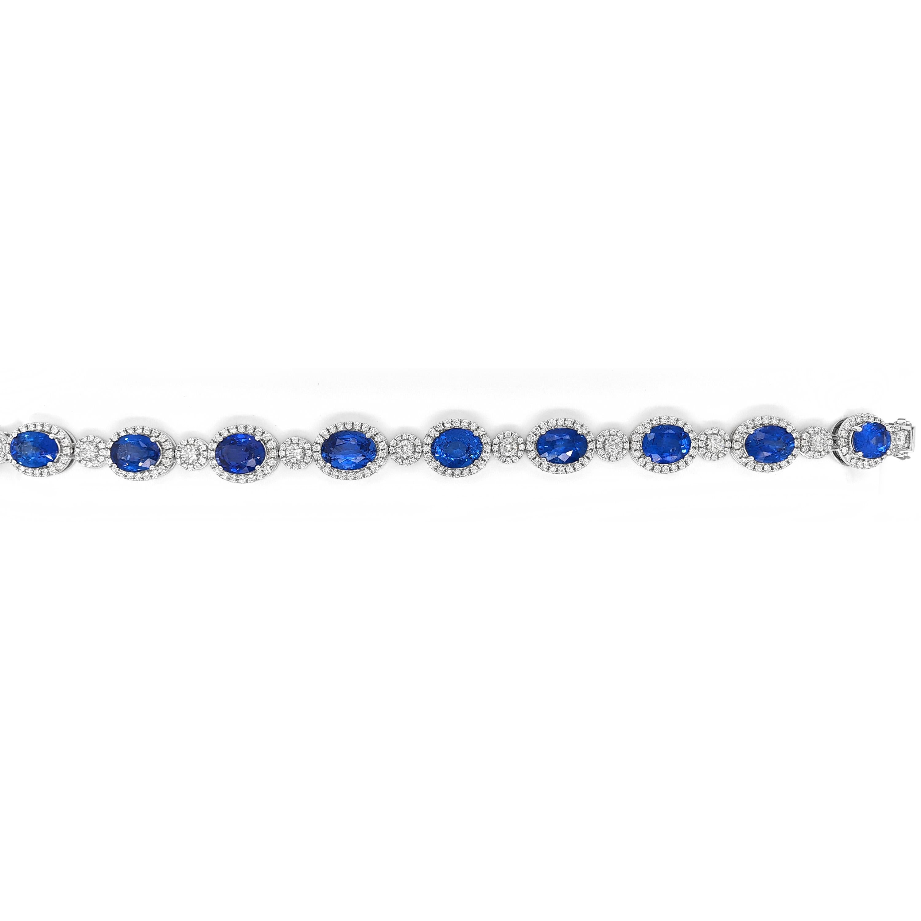 10 pierres saphir : 23,72 carats
332 diamants blancs : 3,48 carats
Métal : Or blanc 18K, 25.90 Grammes
