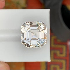 27,25 Karat Natürlicher loser heller Goldtopas Asscher-Schliff Pakistanischer Edelstein