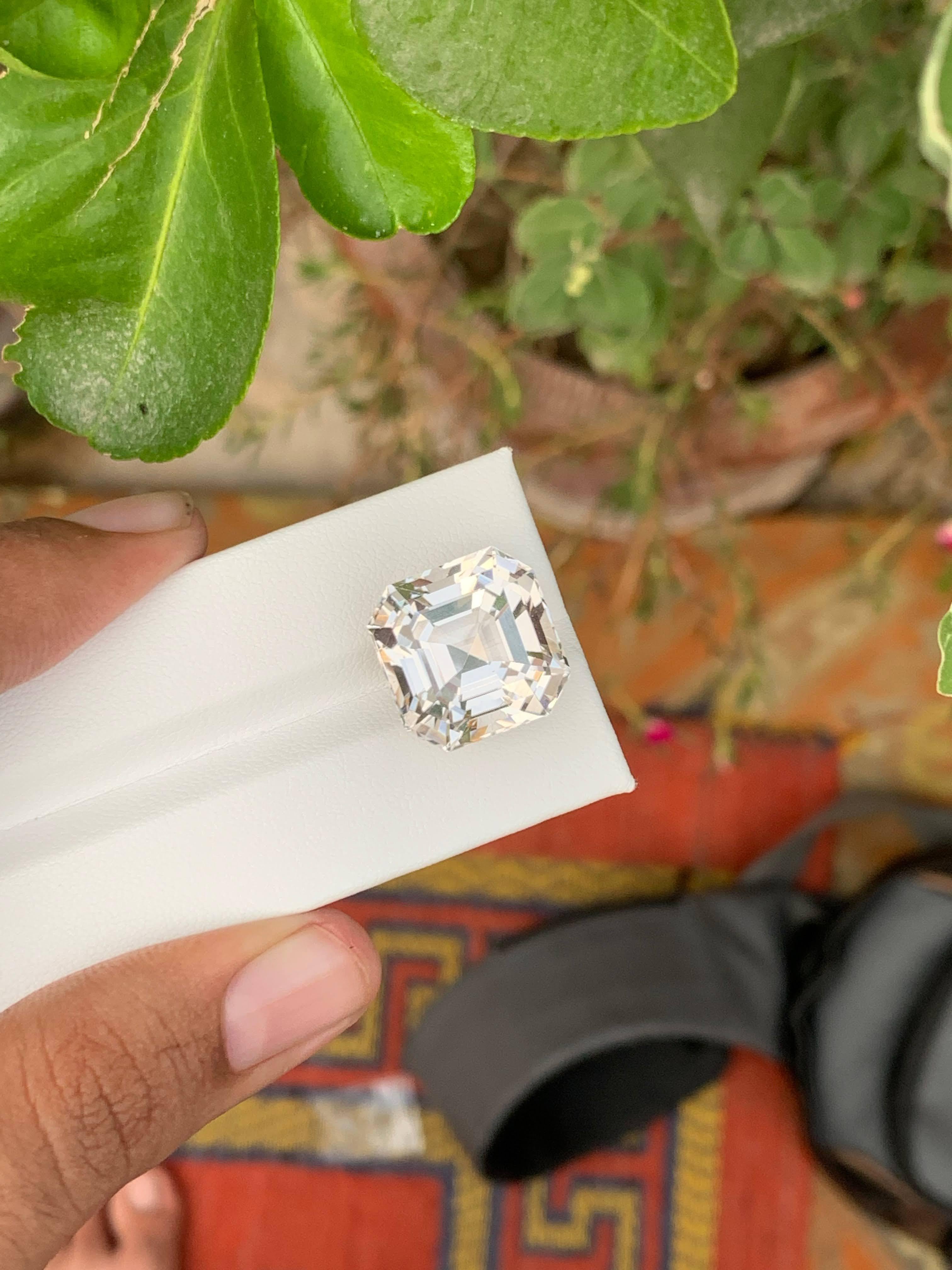 27.25 Carat Natural Loose Light Golden Topaz Asscher Cut Pakistani Gemstone (pierre précieuse pakistanaise) Neuf - En vente à Bangkok, TH