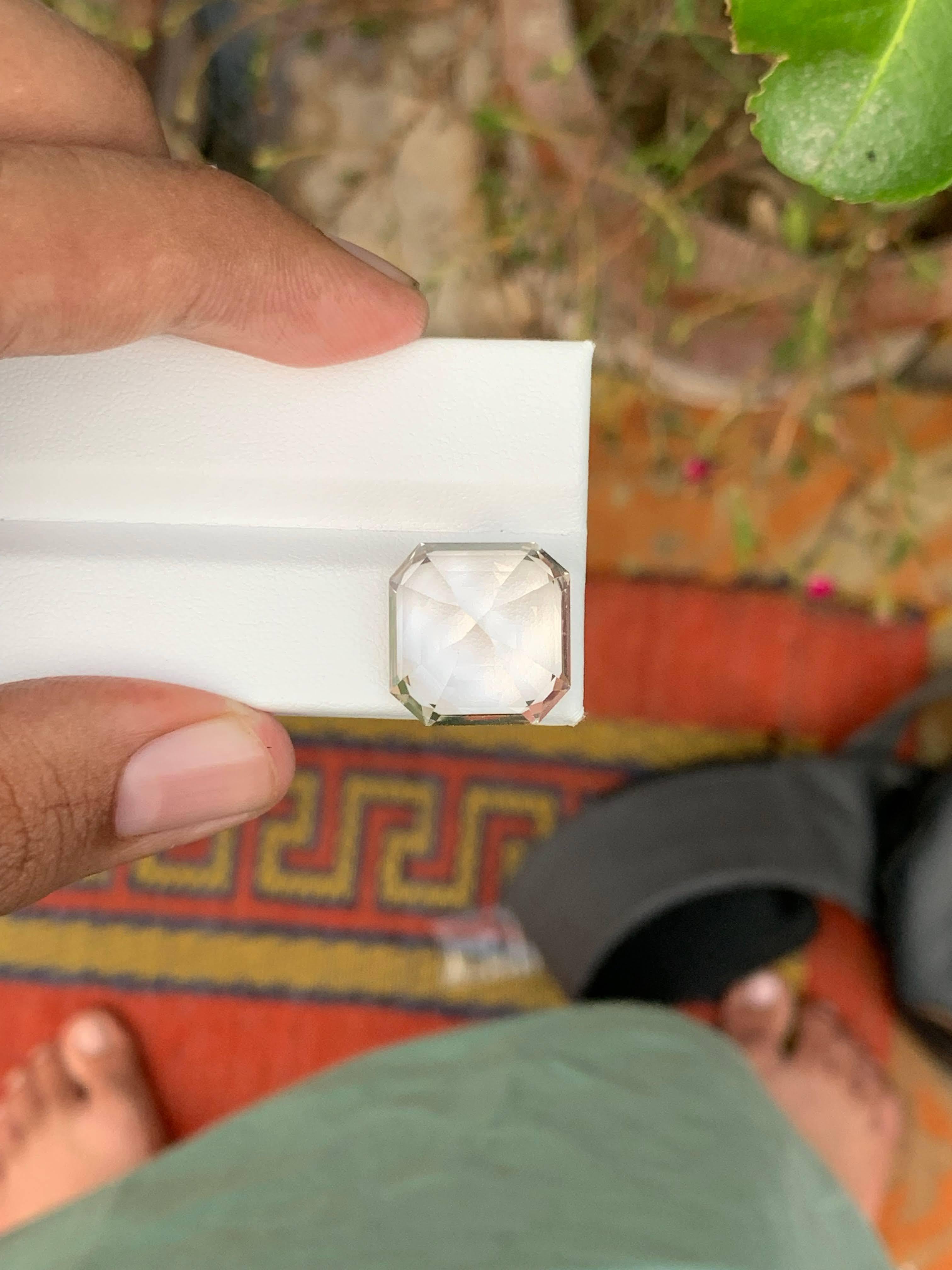 27.25 Carat Natural Loose Light Golden Topaz Asscher Cut Pakistani Gemstone (pierre précieuse pakistanaise) en vente 3