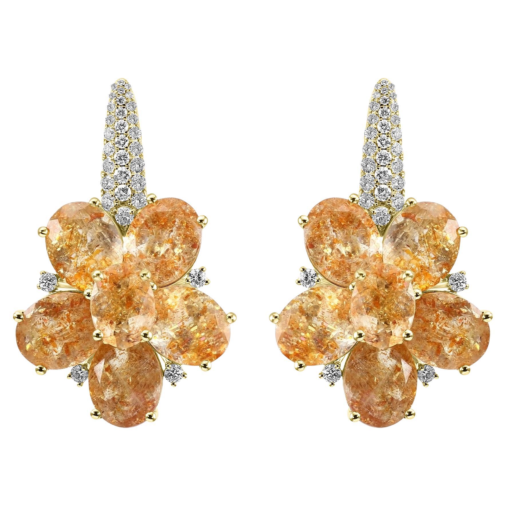 Orecchini di moda in oro giallo 14K con ovali di pietra solare e diamanti bianchi da 27,26 carati in vendita