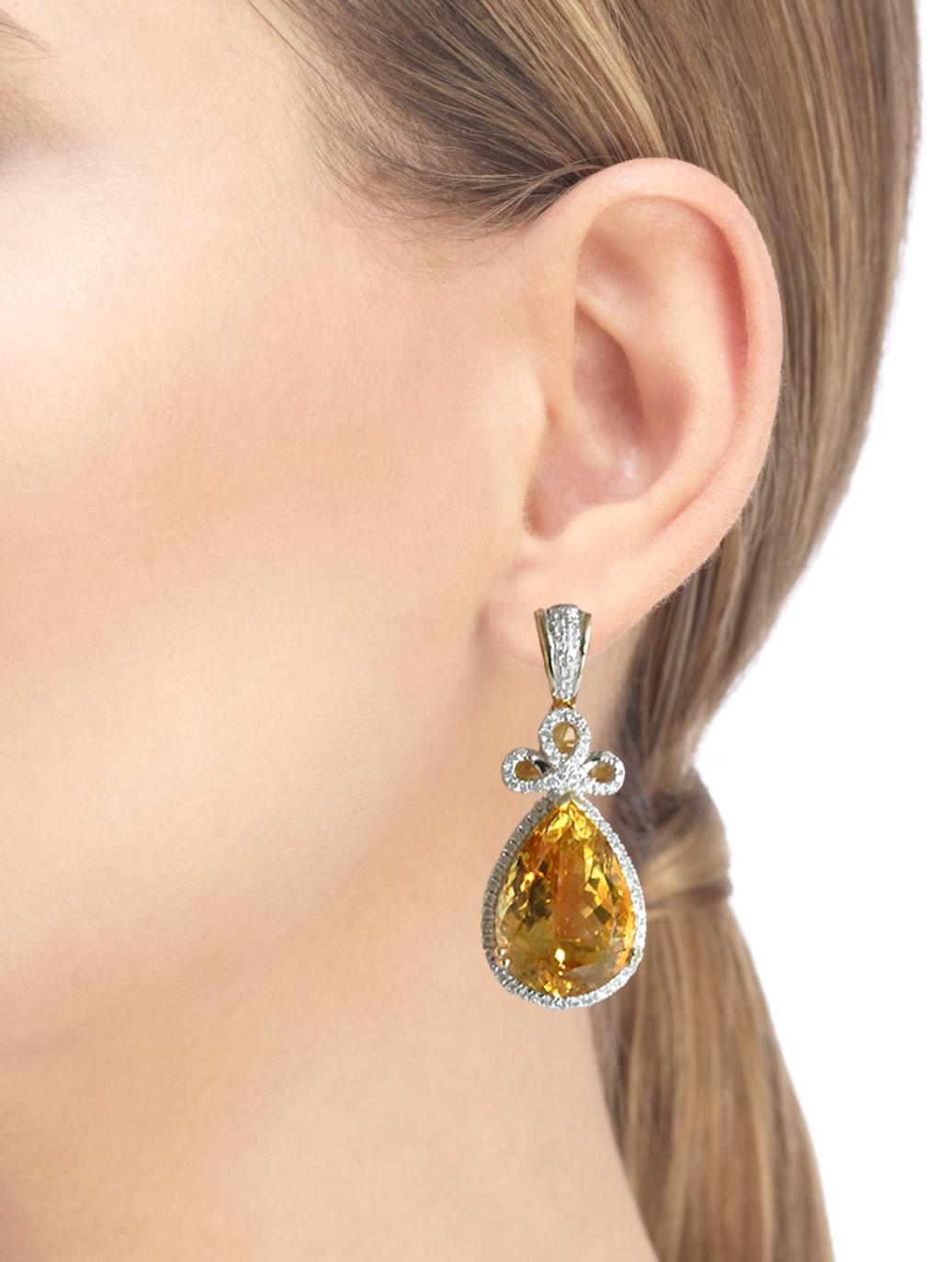 27.27 Carats Citrine Yellow Gold Dangling Earrings 2