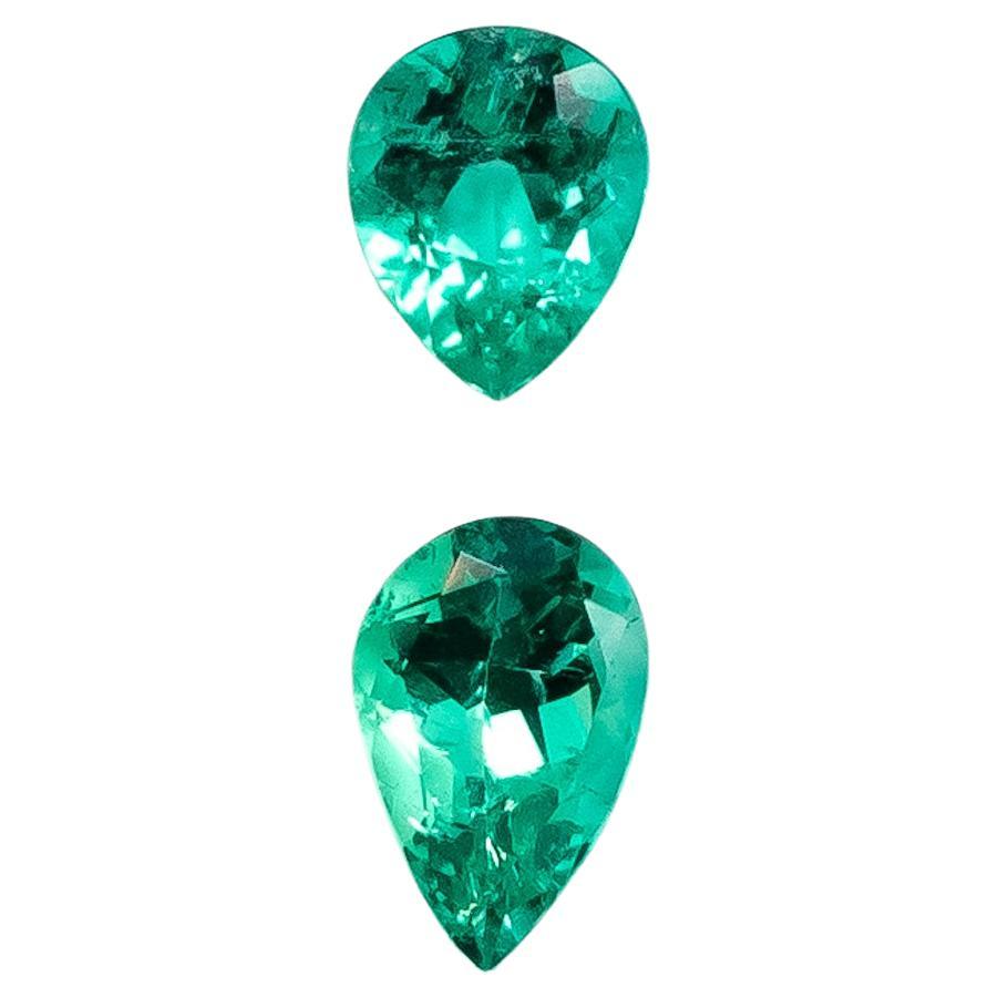 2.72ct Colombian Green Emerald Pear-Cut Pair Loose Amazing Clarity and Lustre For Sale