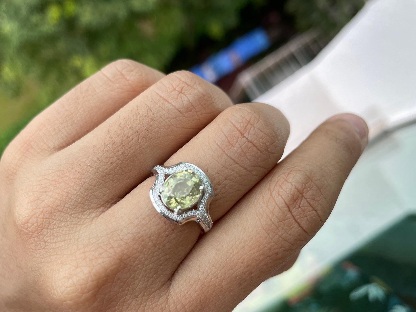 GIA-zertifizierter 2,72 Karat Zitronengrüner Saphir-Ring aus 18 Karat Gold (ohne erhitzter Saphir) 1