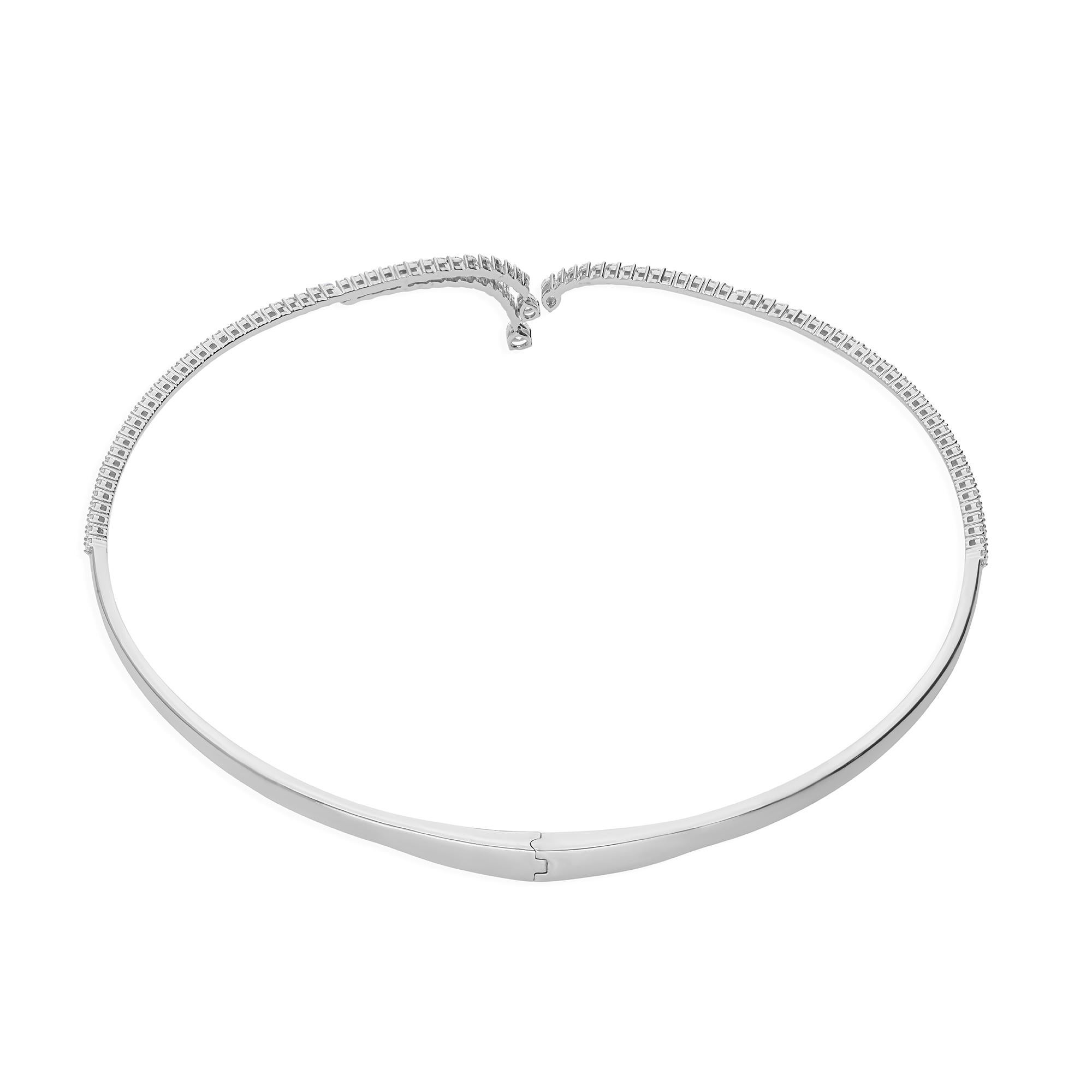 Taglio misto Collana Choker Torque con diamanti naturali da 2,72 carati, in oro bianco 18 carati. in vendita