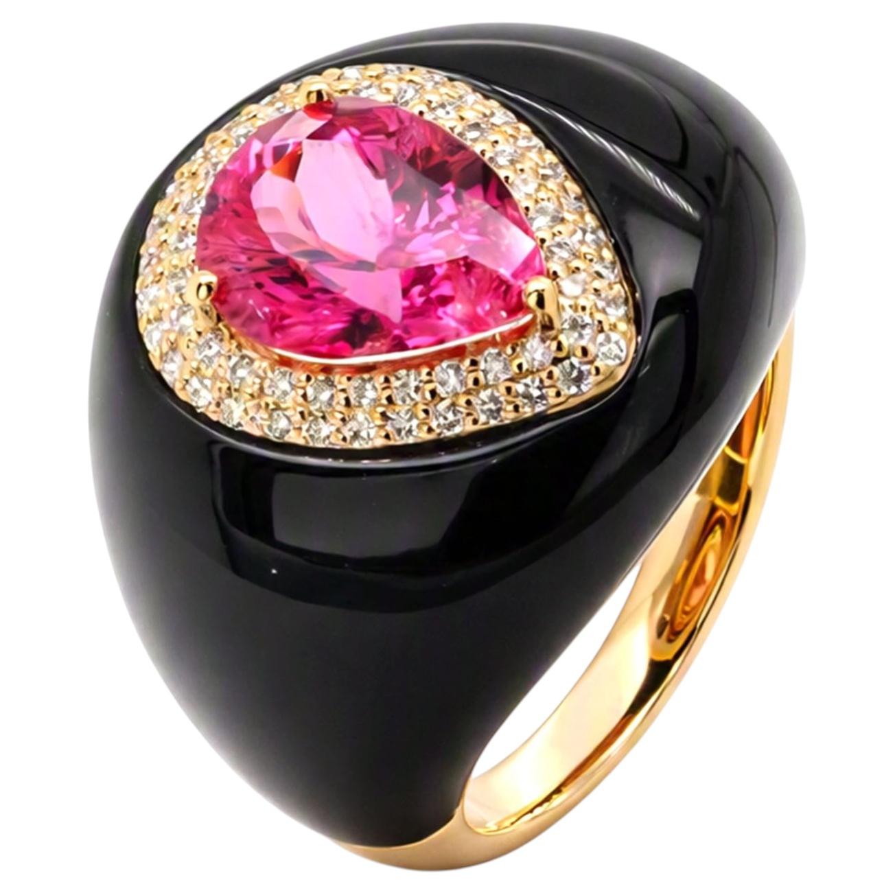 2.72ct Pear Tourmaline, Dia and Onyx Dome Ring in 14 Karat Yellow Gold - Fei Liu For Sale