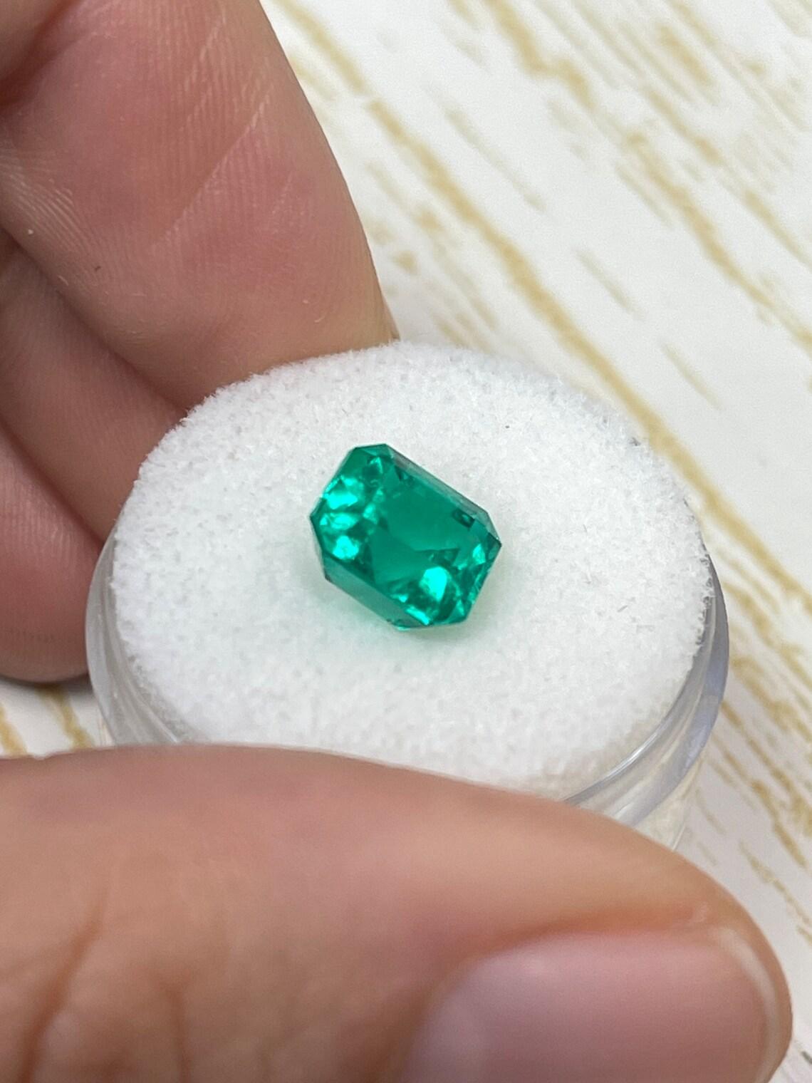Emerald Cut 2.72ct RARE Certified Butterfly Effect Muzo Green Colombian Emerald AAA+
