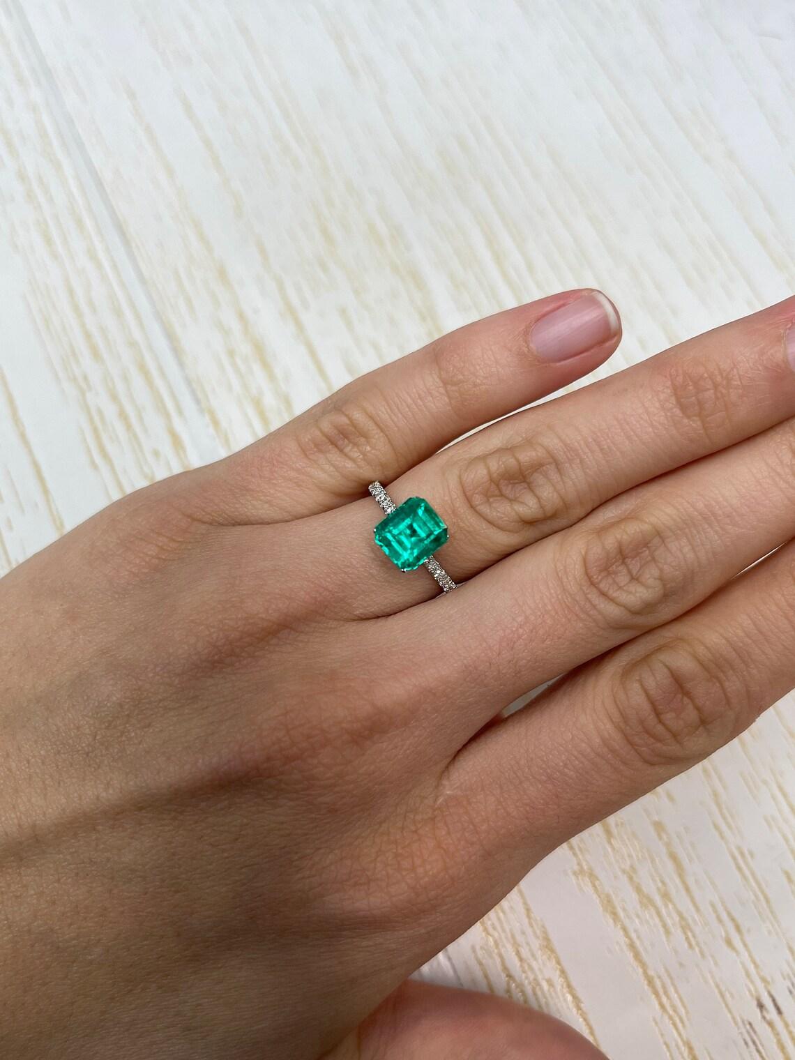 2.72ct RARE Certified Butterfly Effect Muzo Green Colombian Emerald AAA+ 2
