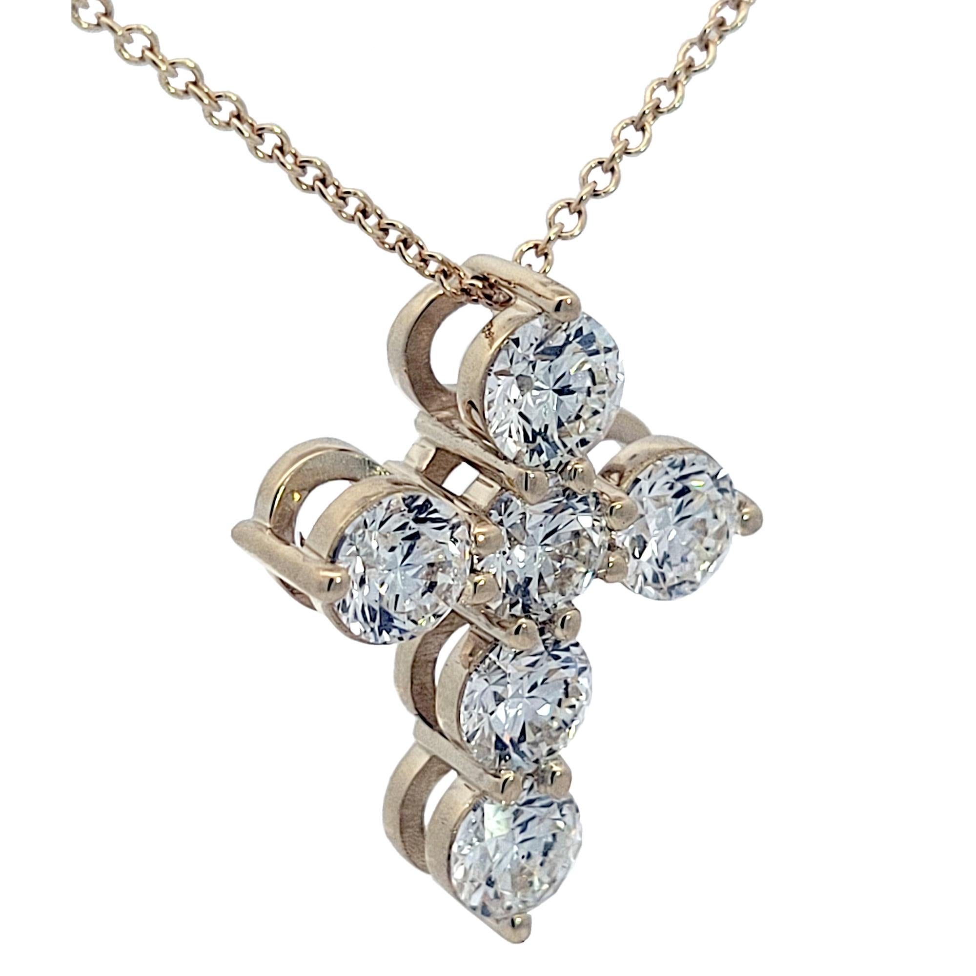 14K Gold Beautiful Cross Pendant with 6 perfectly matched Round Brilliant Diamonds with total weight of 2.73 Ct .
Size 16 mm x 22 mm .
Metal: 14K Yellow Gold 3.2 gr.
Round diamonds: 6x4.9 mm Shared Prong Set with total weight of 2.73 Ct.
Diamond