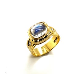 2.73 Carat Blue Flash Moonstone and Diamond Handcrafted Ring in 18k Yellow Gold