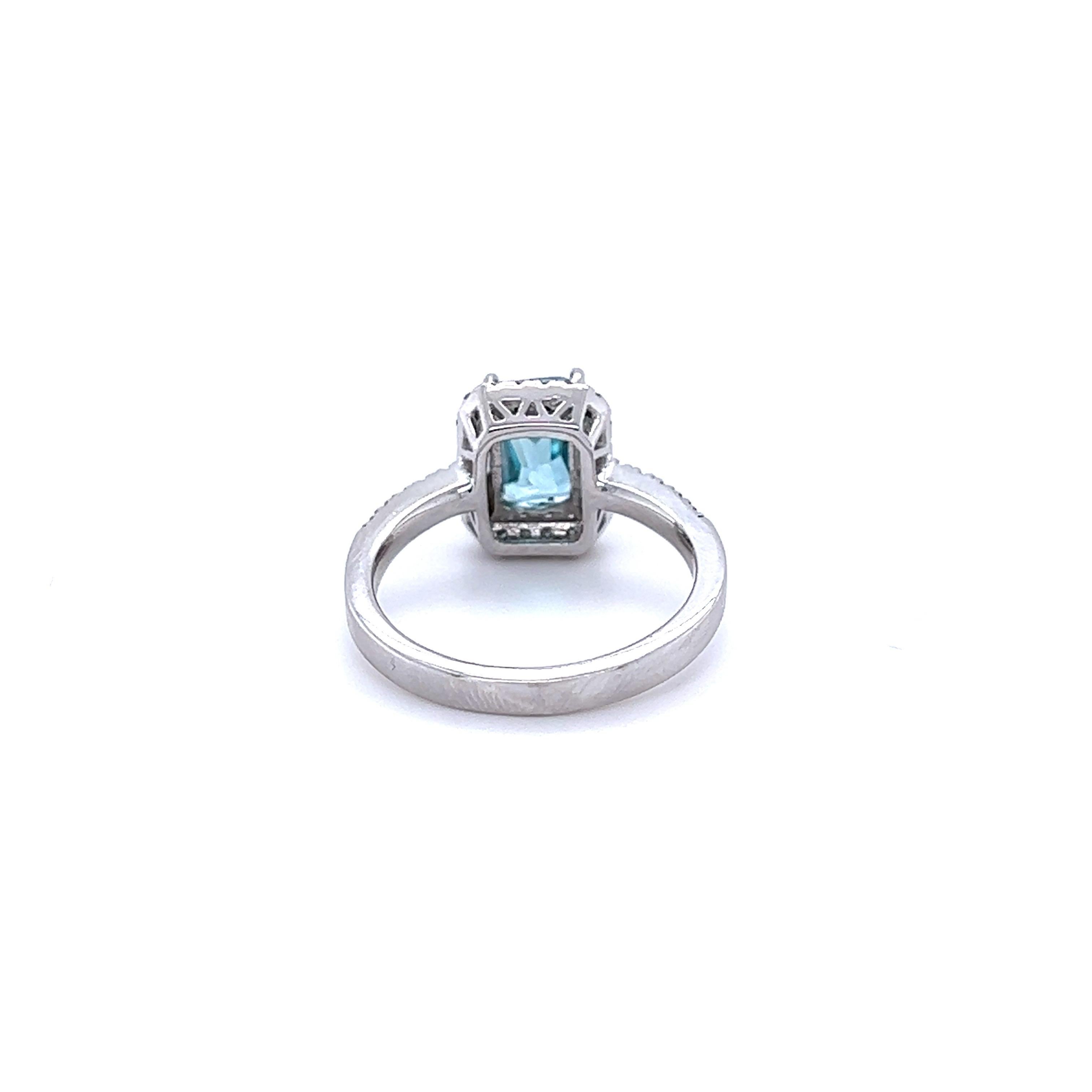 2.73 Karat Blauer Zirkon Diamant Weißgold Ring (Smaragdschliff) im Angebot