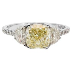 2,73 Gesamtkarat natürlicher Diamant Karat - Weißgold 3 Stein Fancy Color Ring -IGI-zertifiziert