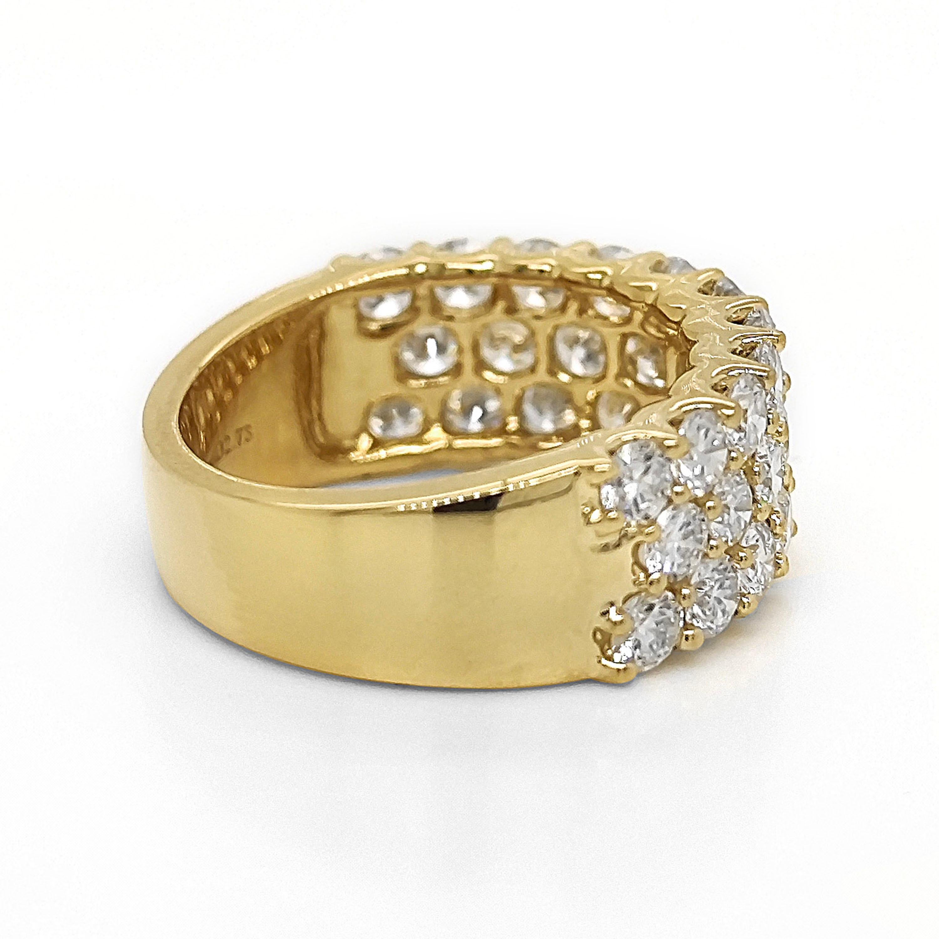 32 diamants blancs : 2,73 carats
Métal : Or blanc 18K, 8.00 Grammes
