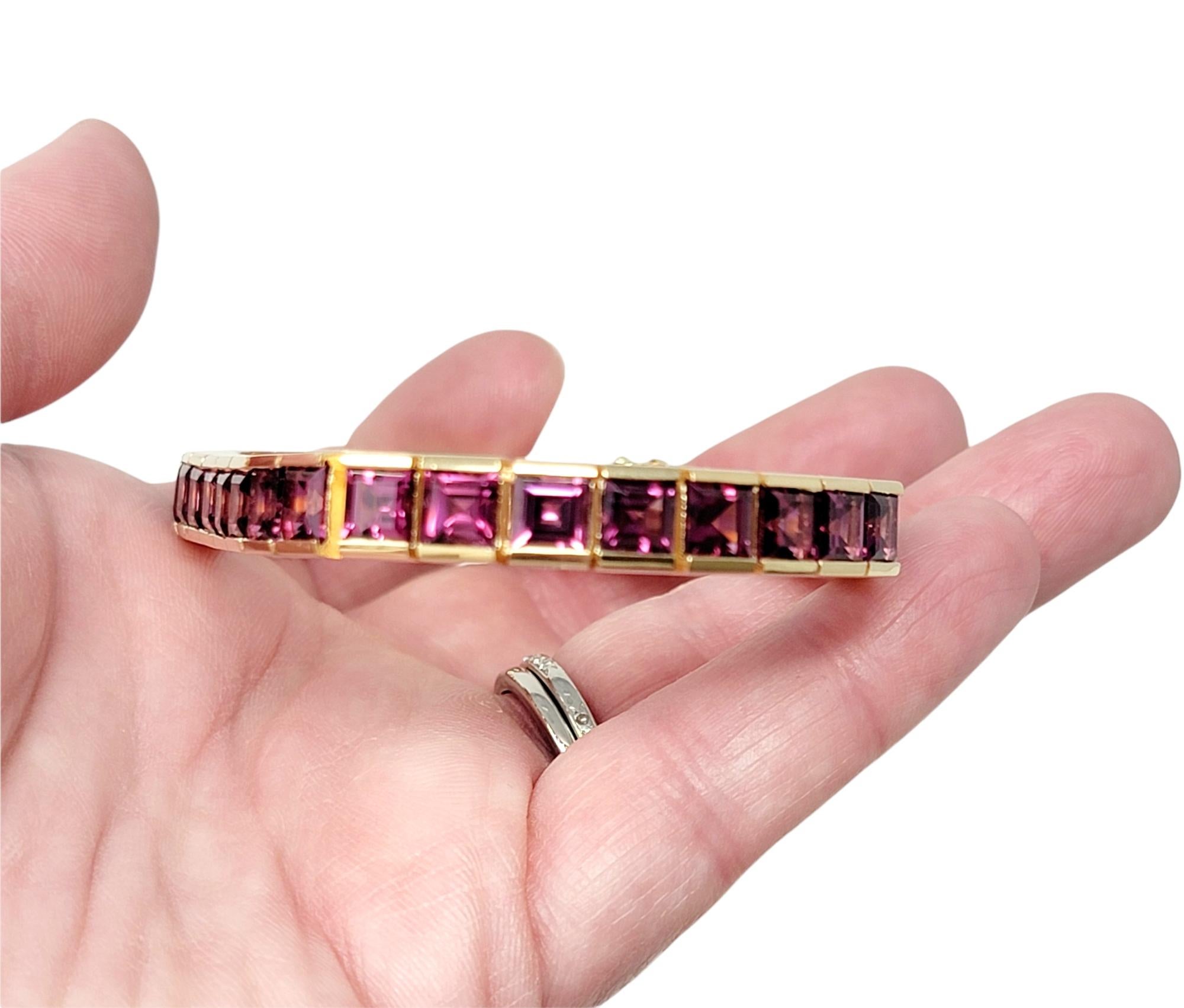 27.30 Carats Total Emerald Cut Rhodolite Garnet 14 Karat Gold Tennis Bracelet For Sale 10