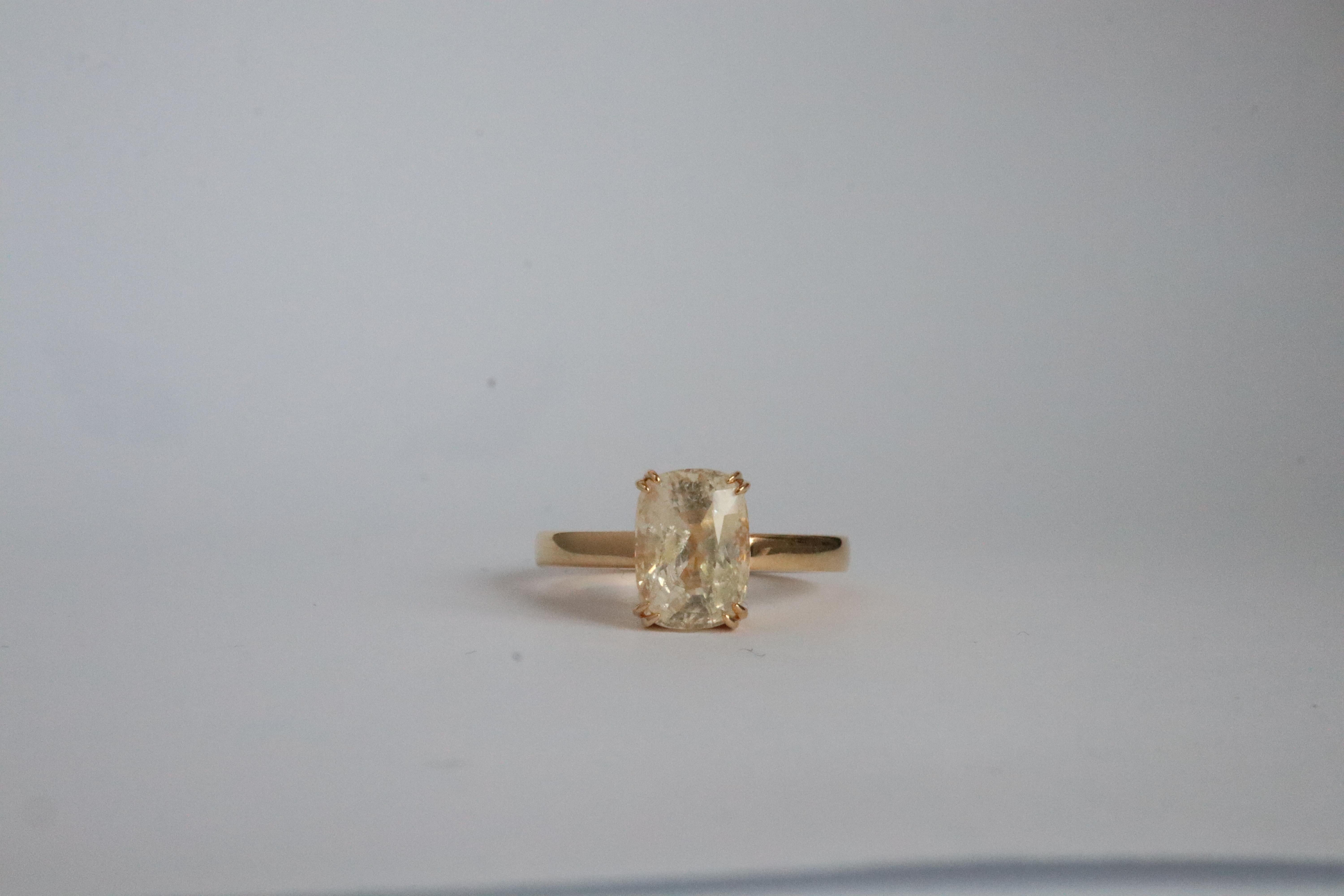 2.73Ct Burma No Heat Pastel Yellow Sapphire Ring/Pendant in 18k yellow gold For Sale 2
