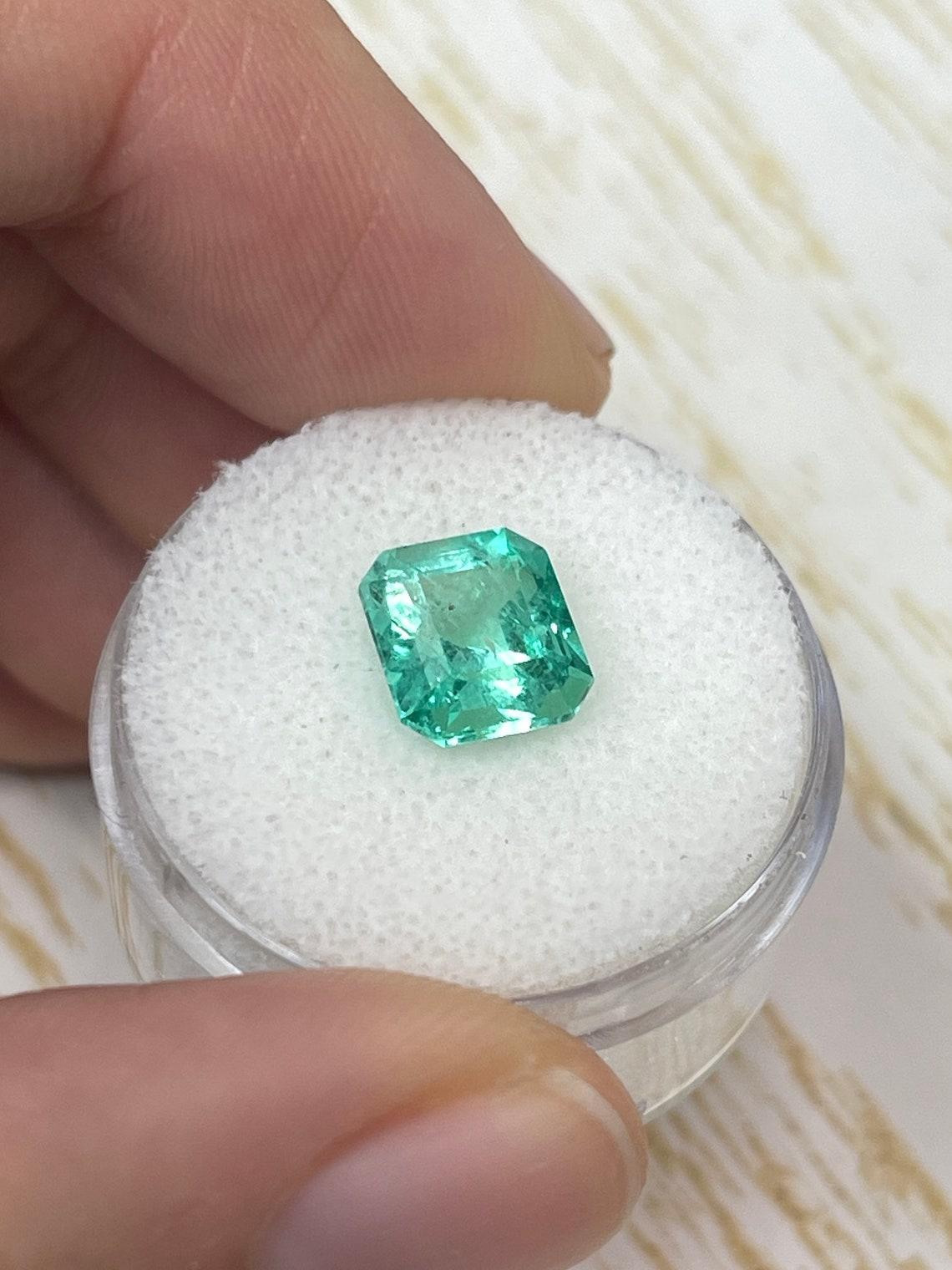 Women's or Men's 2.73ct Medium Green Colombian Emerald 9x8mm Emerald Cut Genuine Natural Gem For Sale