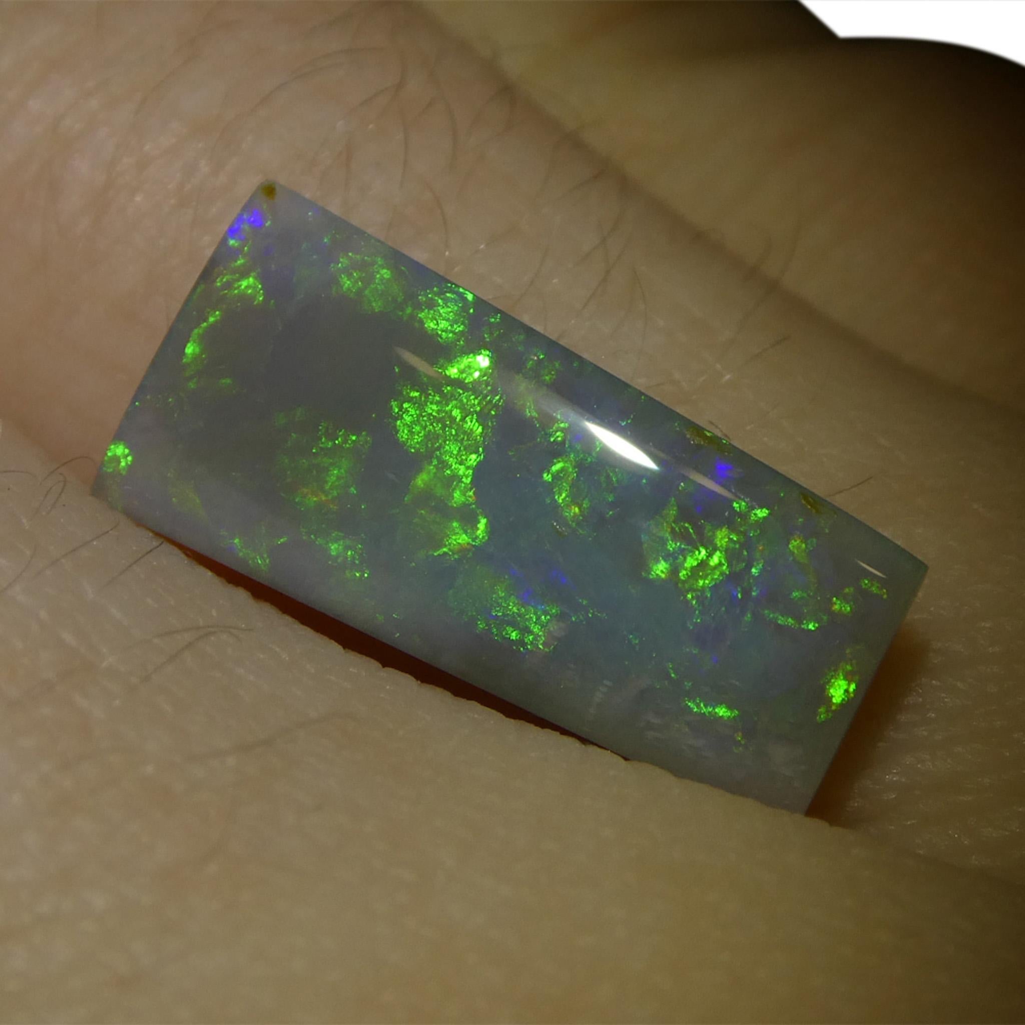 2,73ct Opale grigio cabochon rettangolare a forma libera dall'Australia in vendita 1
