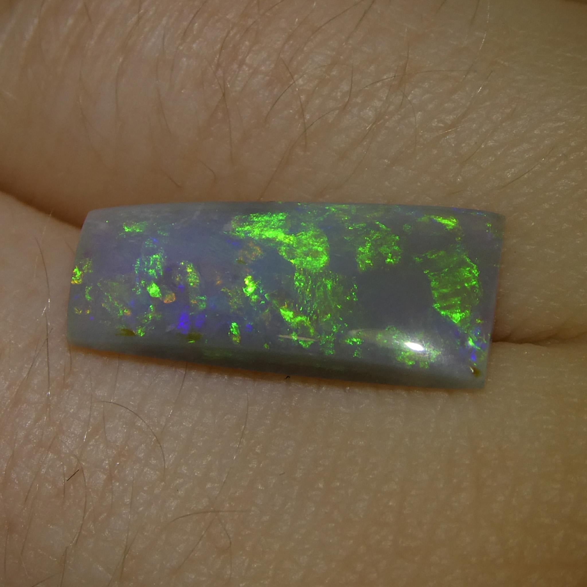 2,73ct Opale grigio cabochon rettangolare a forma libera dall'Australia in vendita 2