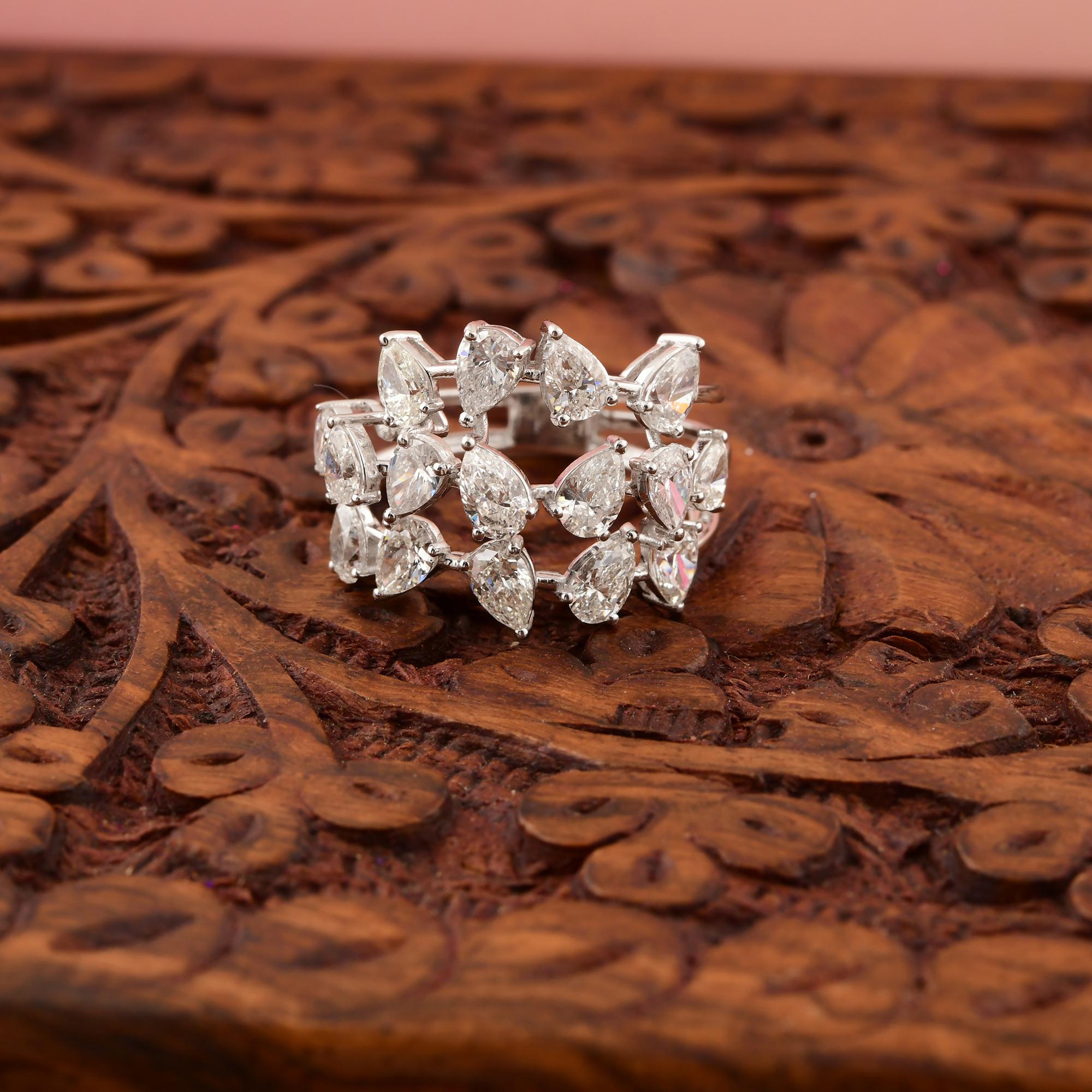 in vendita:  2,73Ct SI/H Pear Cut Diamond Cluster Wide Band Anello da cocktail in oro bianco 18k 4