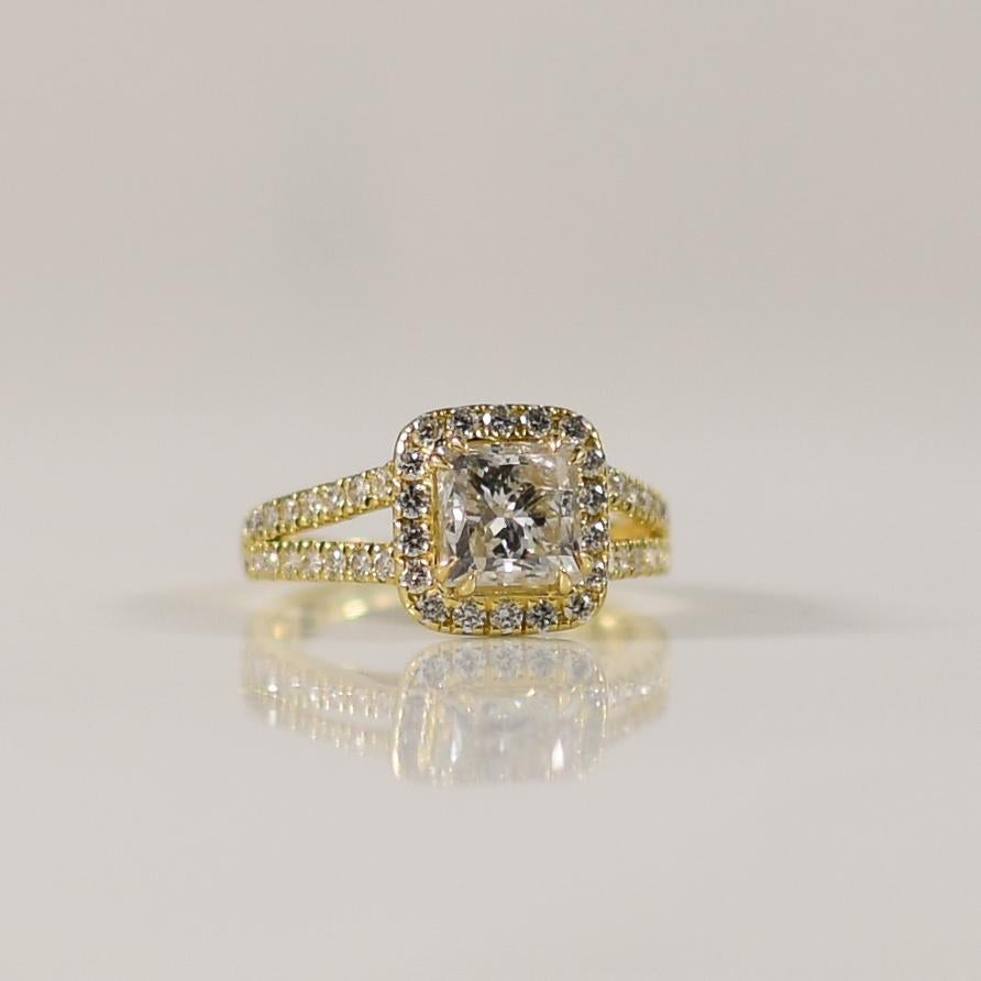 Women's 2.73ctw Princess Cut Diamond 18k Gold Split Shank Halo Engagement Ring GSI Cert.